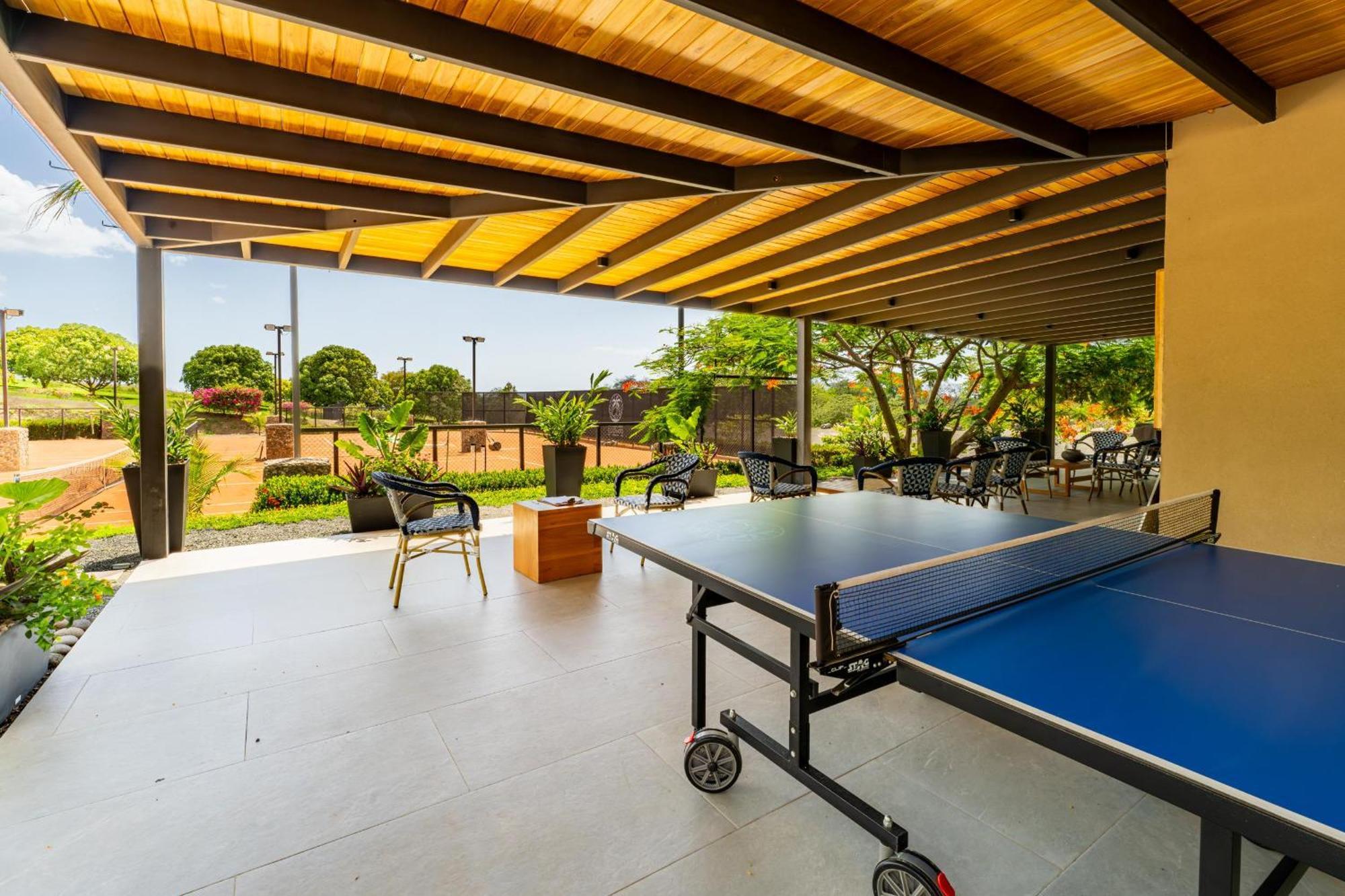 Dos Rios 70- 6 Bedroom On 1-2 Acre * Brasilito