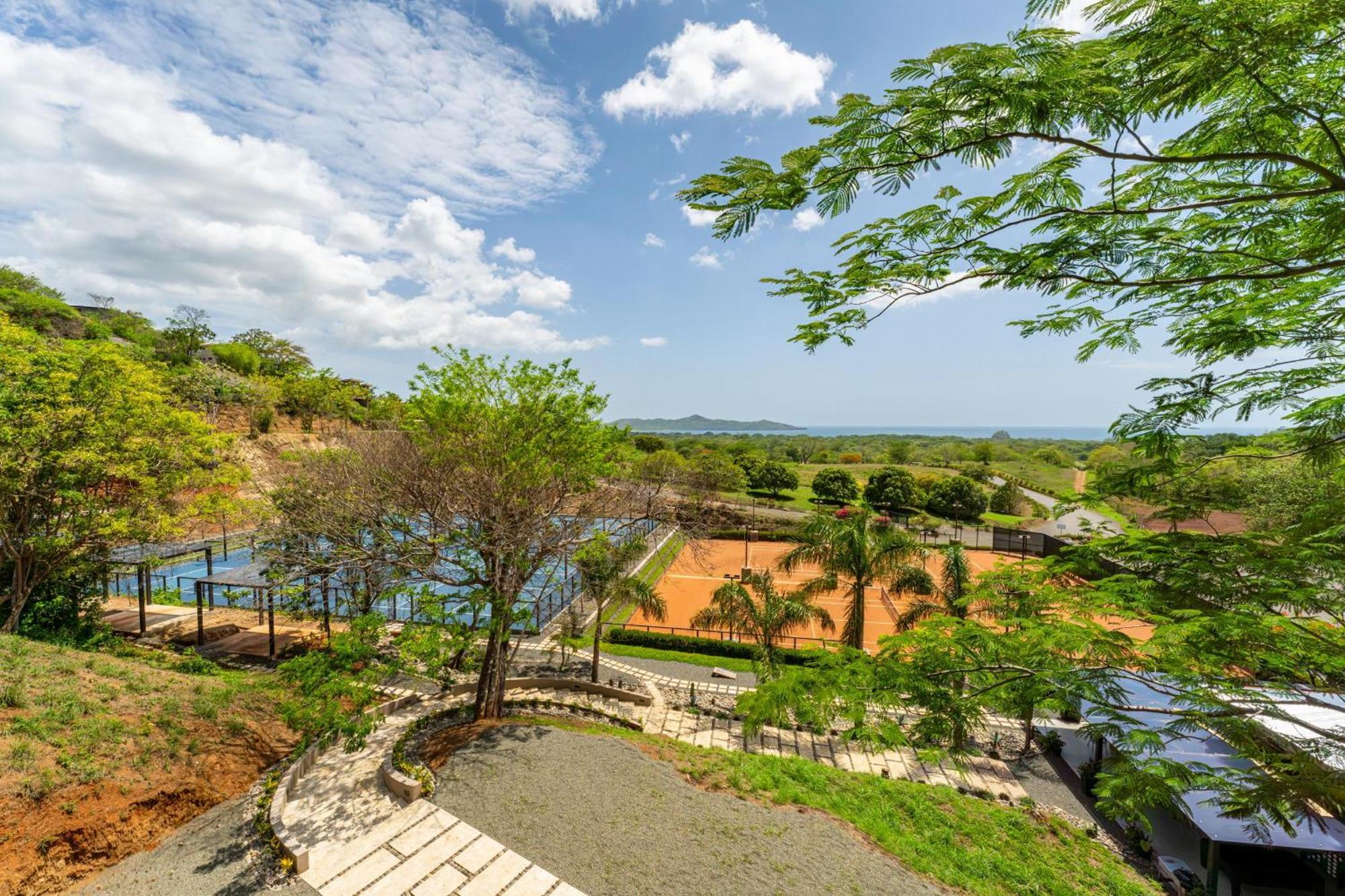Dos Rios 70- 6 Bedroom On 1-2 Acre Brasilito