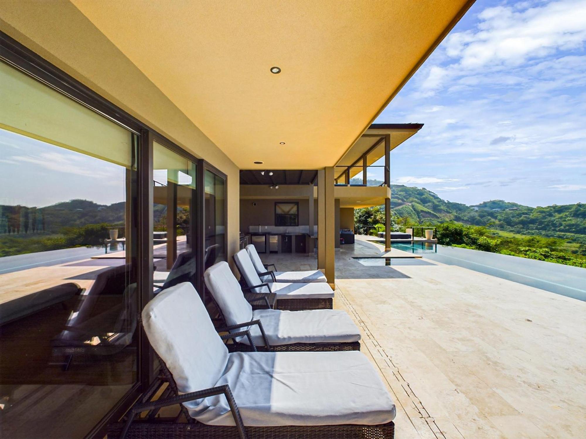Dos Rios 70- 6 Bedroom On 1-2 Acre Holiday home