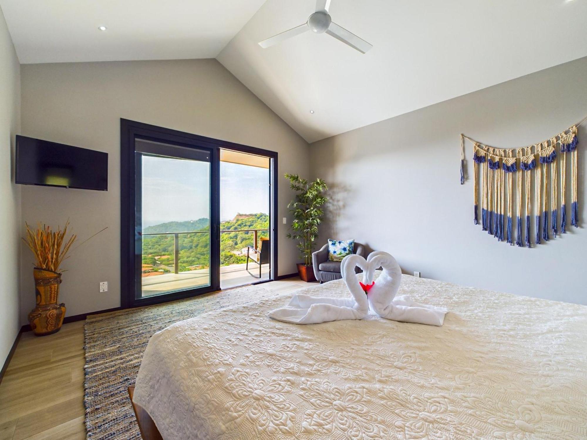 Dos Rios 70- 6 Bedroom On 1-2 Acre Holiday home Brasilito