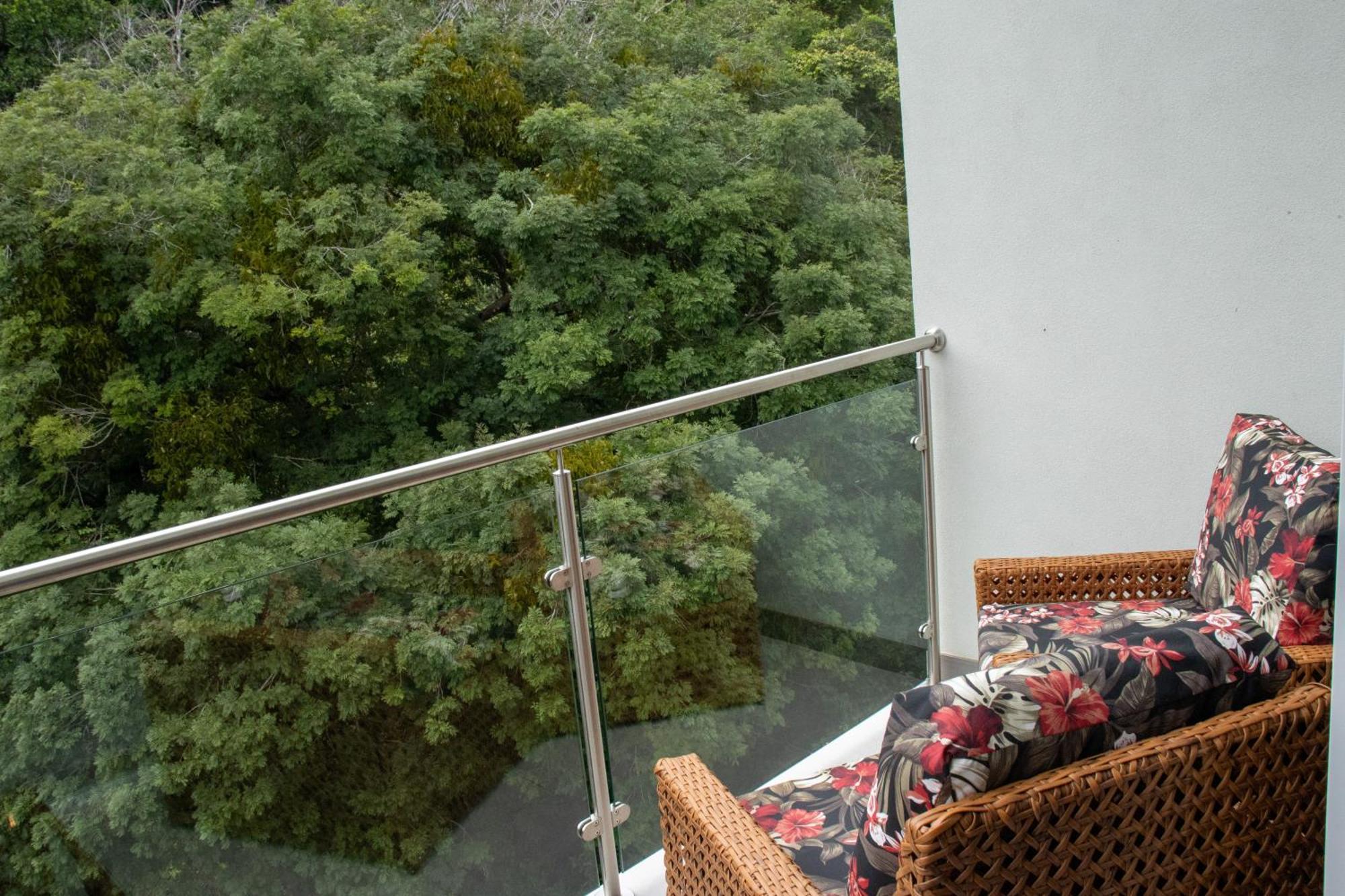 Hotel Punta Esmeralda By Punta Leona 3*