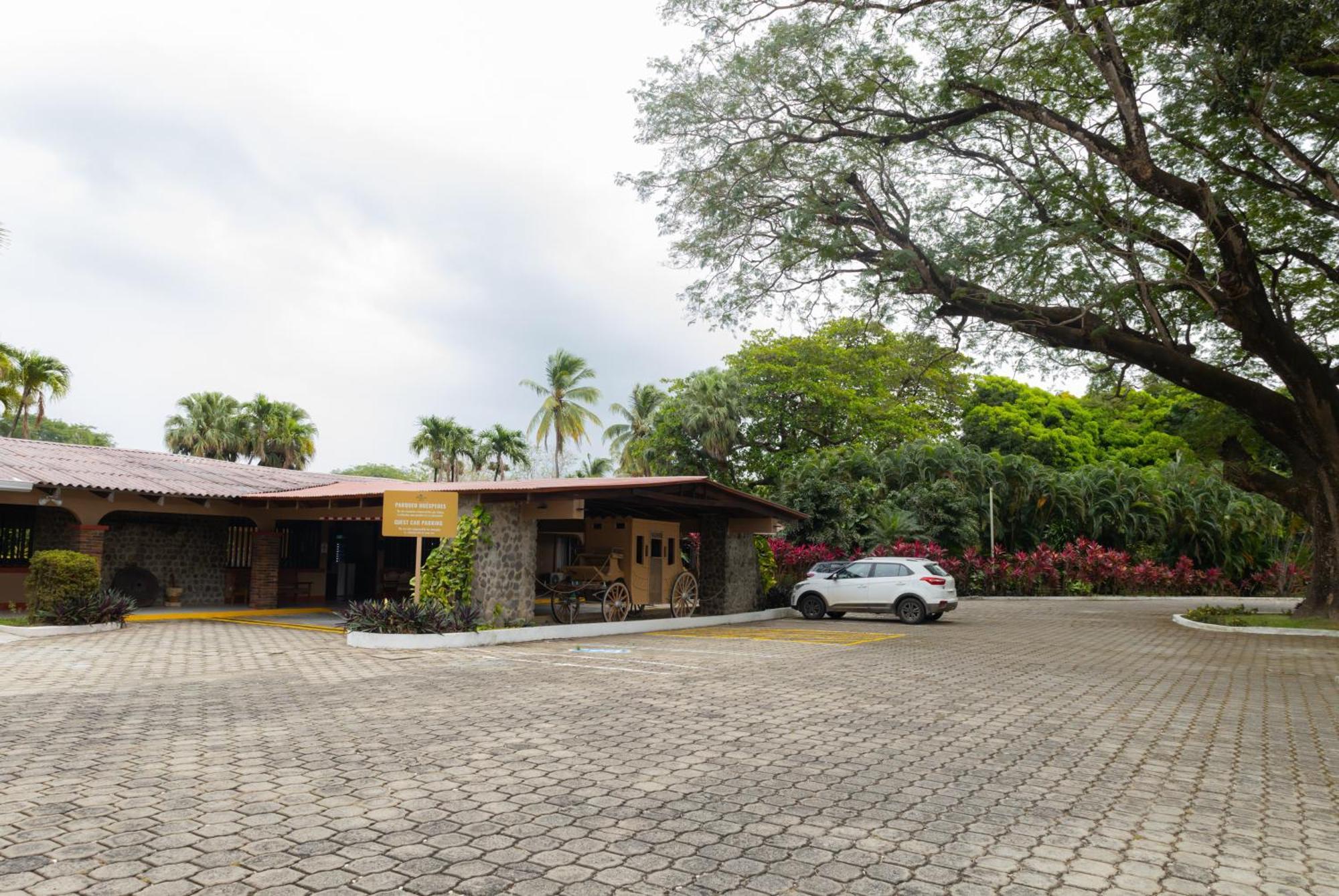 Hotel Espuelas, Bar & Restaurant Liberia