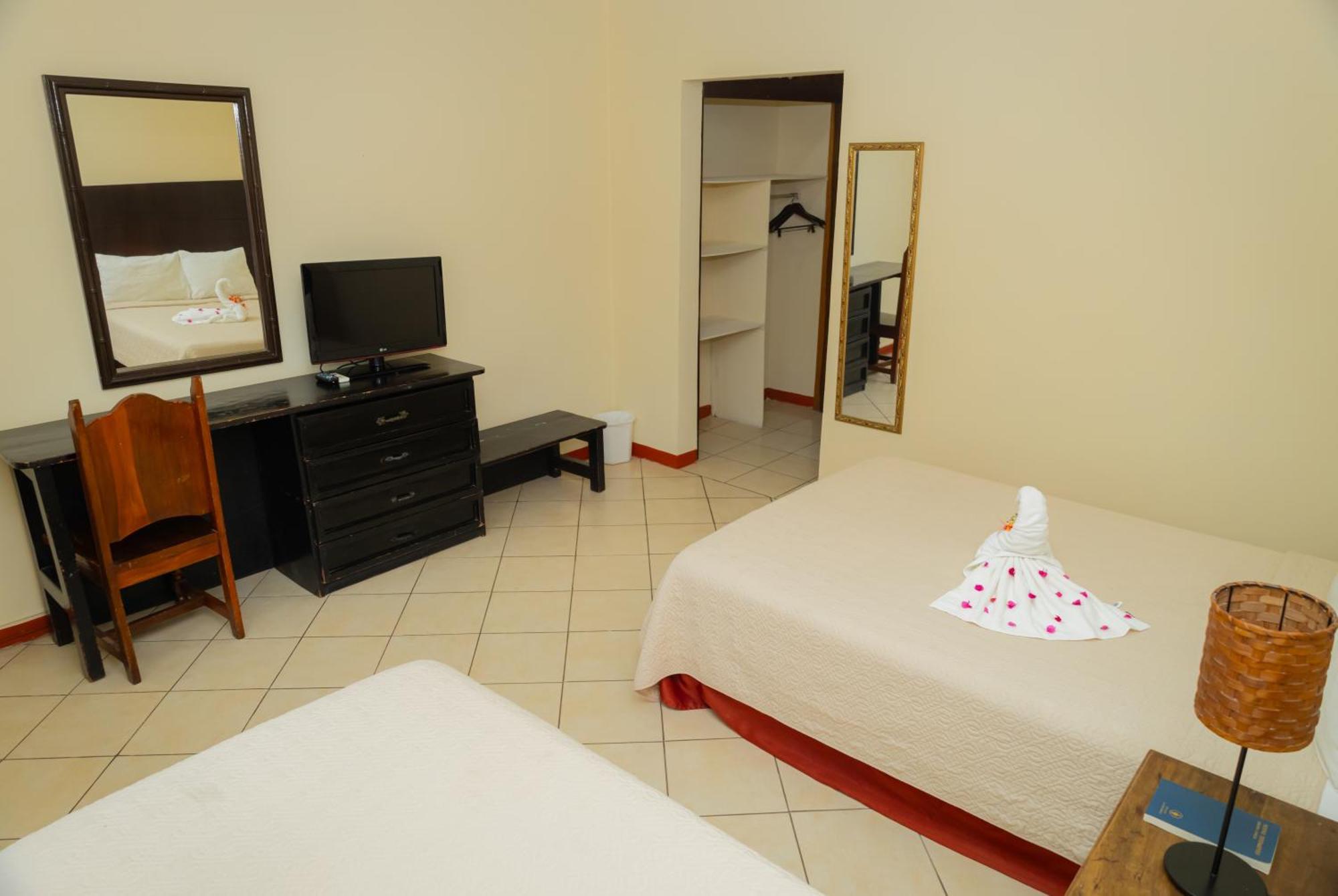 Hotel Espuelas, Bar & Restaurant Liberia