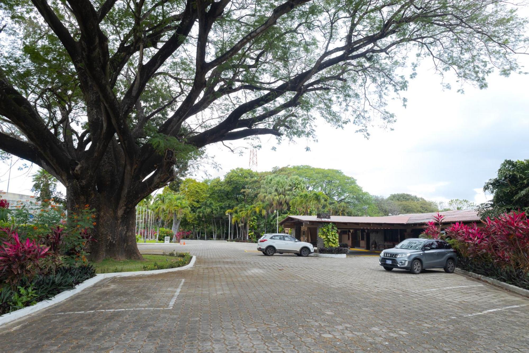 Espuelas, Bar & Restaurant Hotel