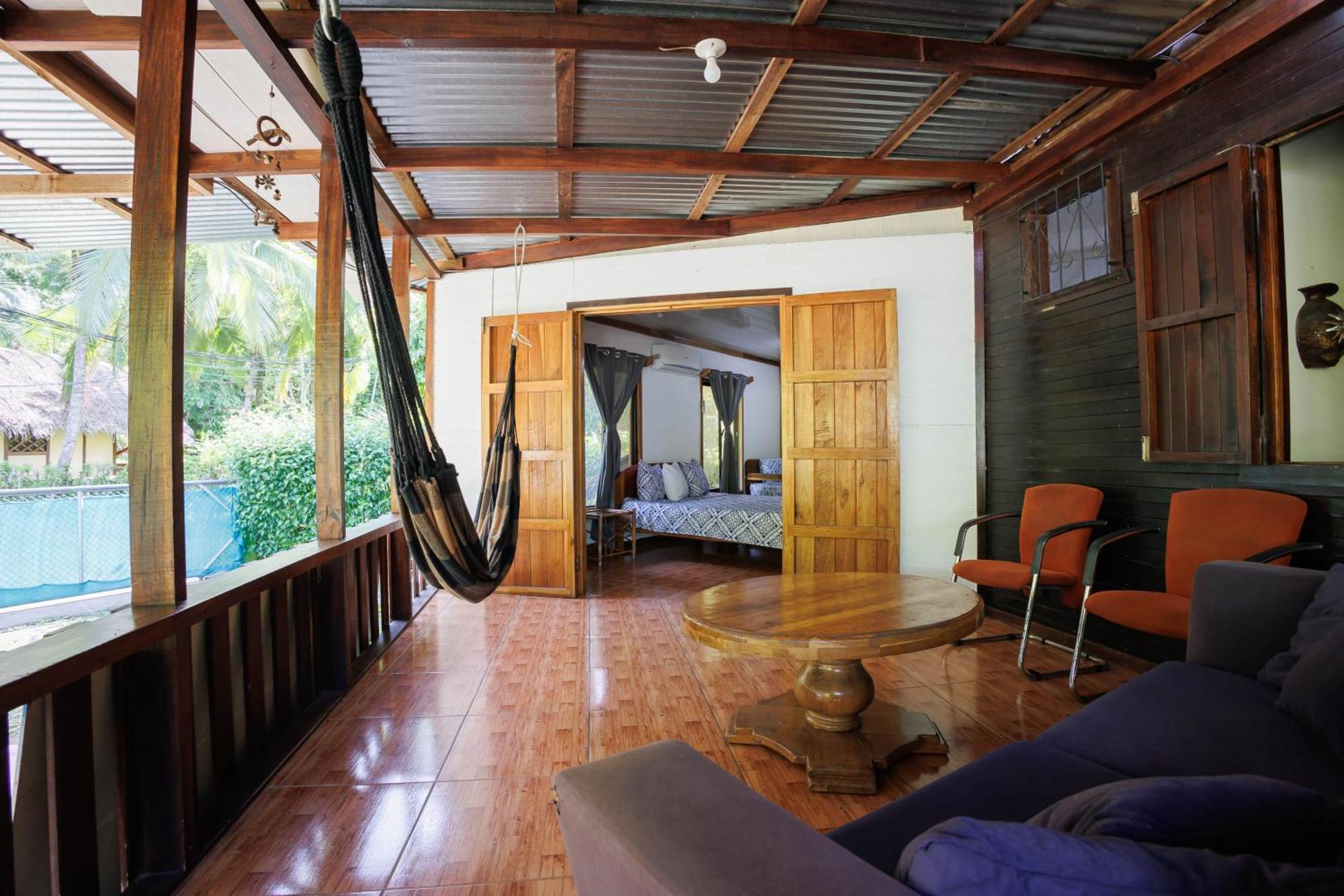 Ache Lodge Cahuita