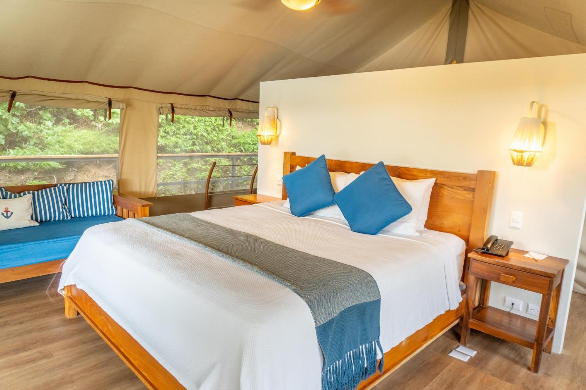 Isla Chiquita Glamping 4* Paquera