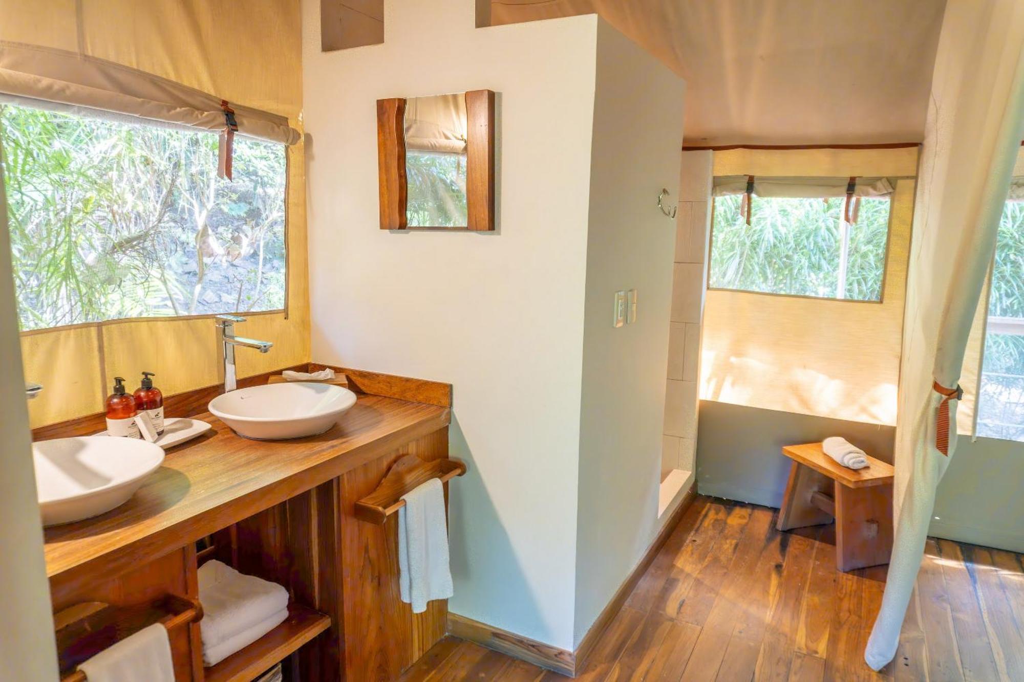 Isla Chiquita Glamping 4*