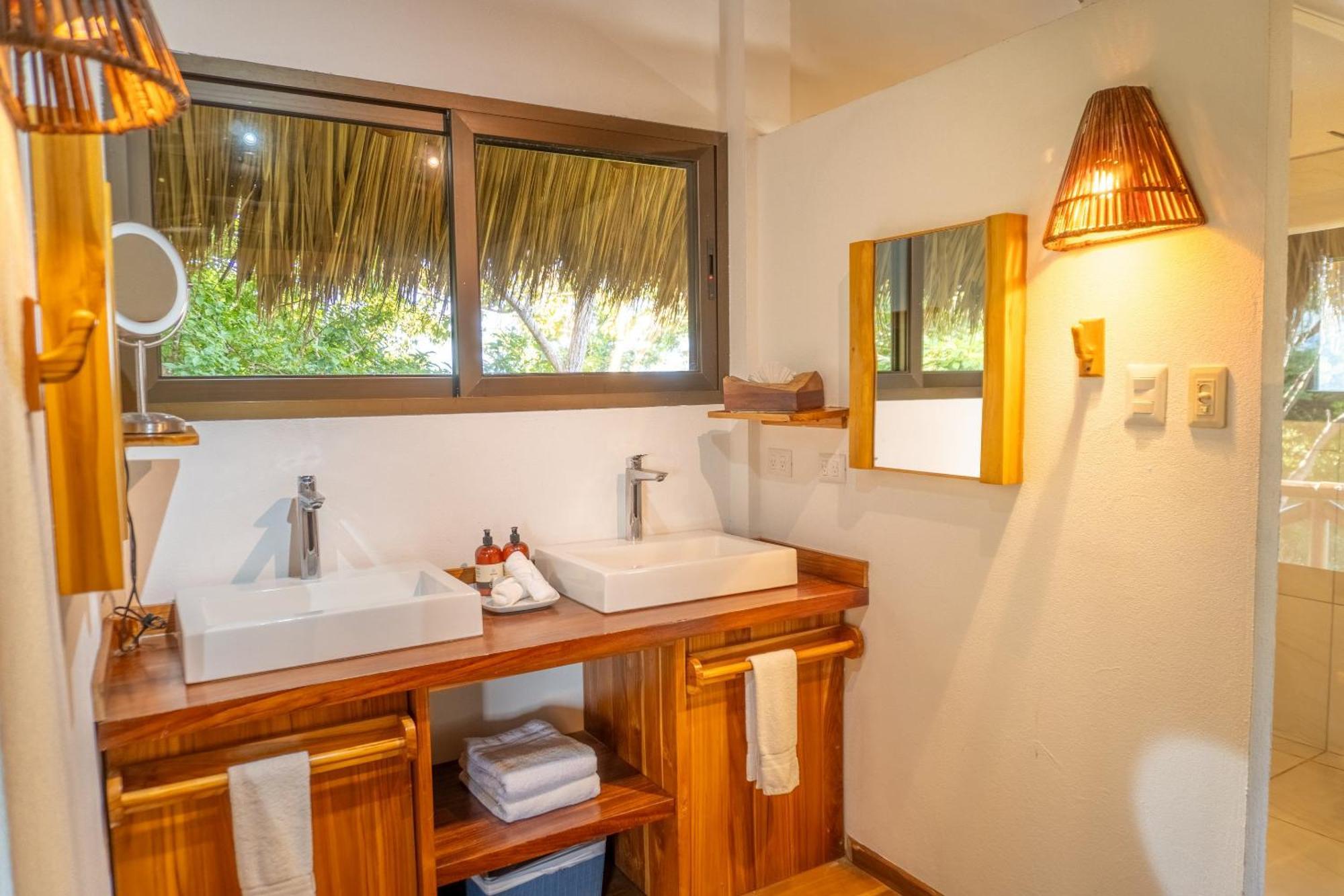 Hotel Isla Chiquita Glamping Paquera