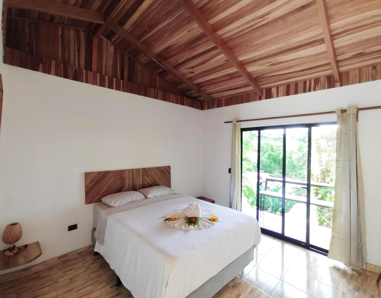 Essence Arenal & Yoga El Castillo