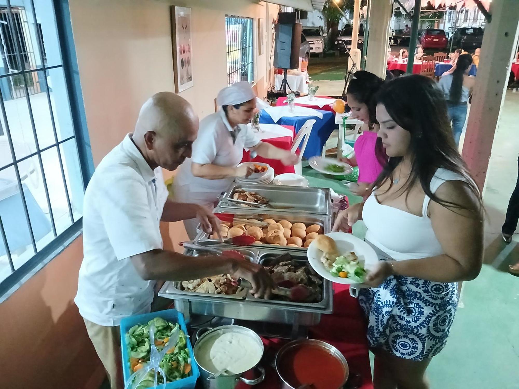 El Cocobolo Food&rest 6 Wifi Ac Pkg Gratis Bed & Breakfast