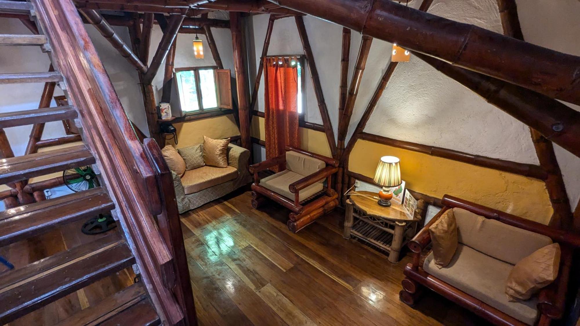 Tree House Beachfront
