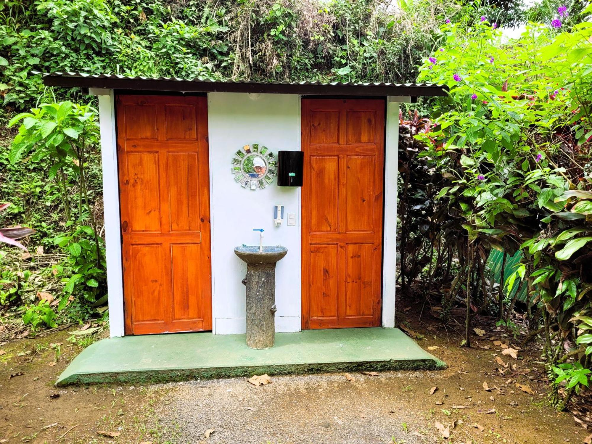 Silencio Del Bosque Lodge *