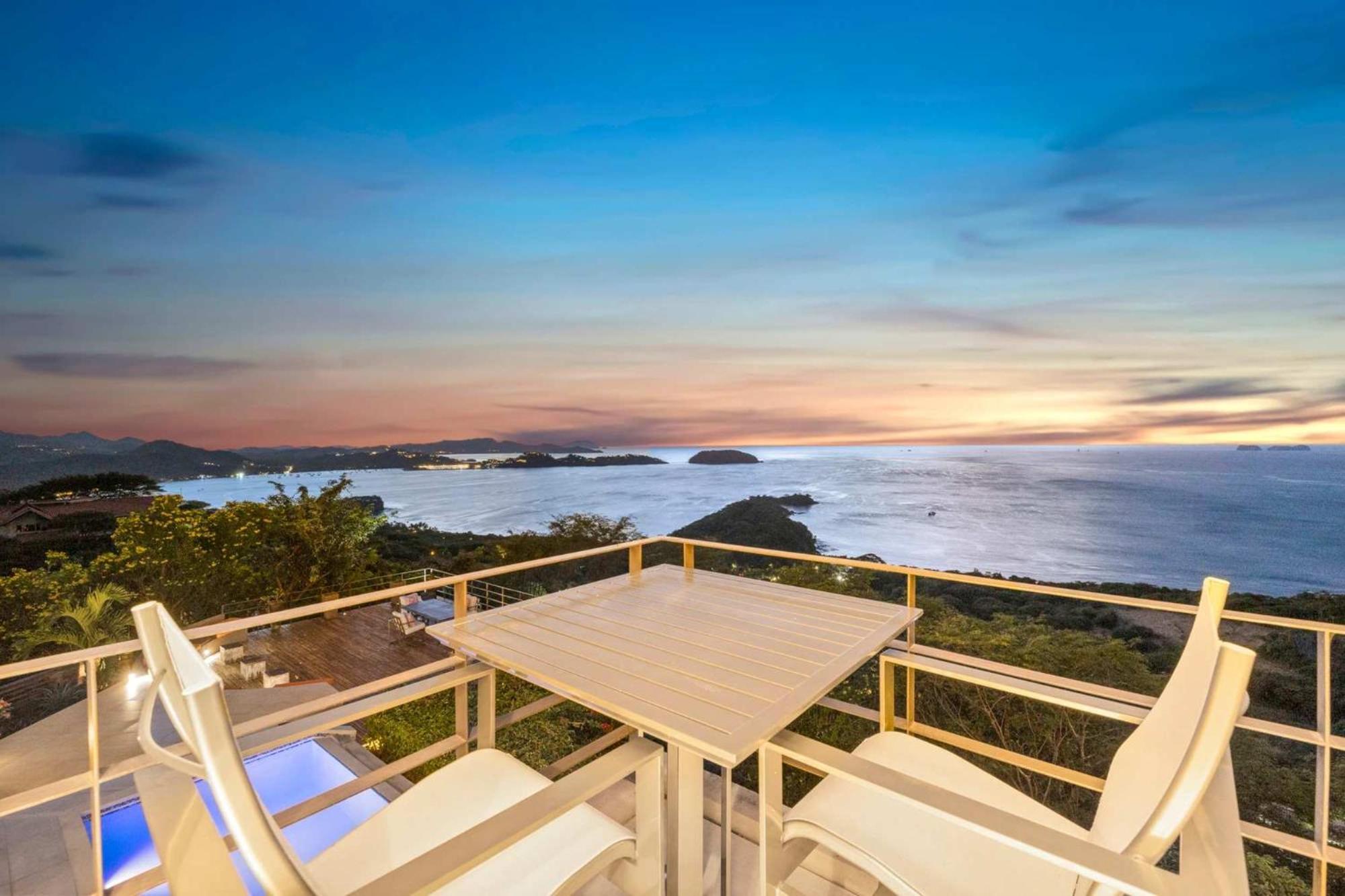 5-bd Beauty With Pool Above Potrero Holiday home Santa Cruz (Guanacaste)