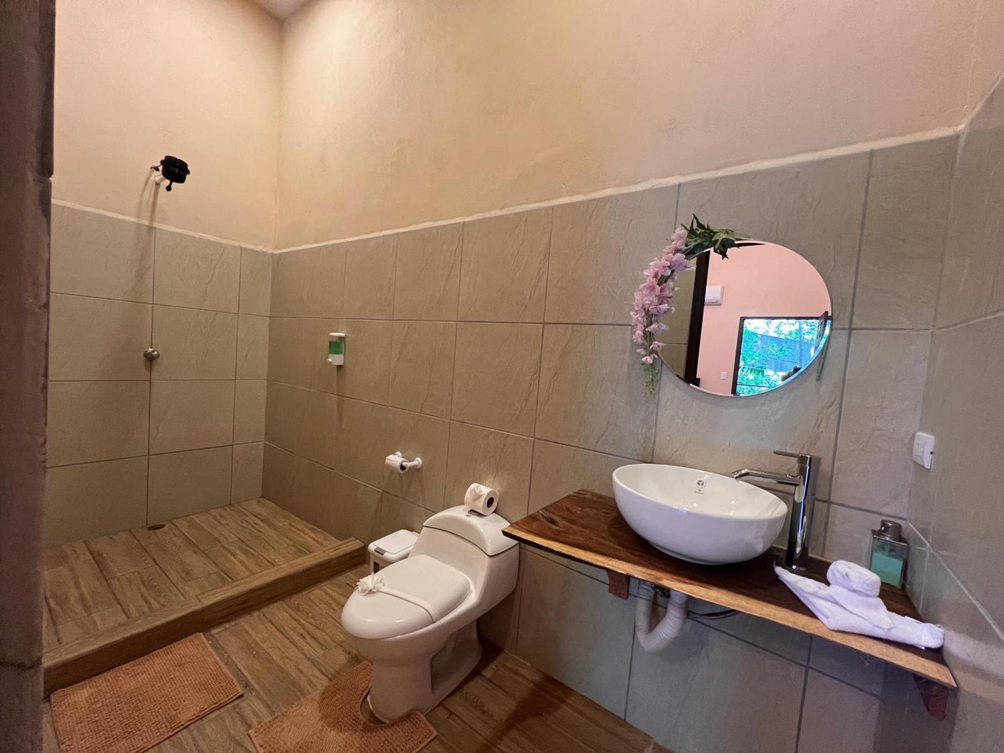 Iwa Zaru Manuel Antonio Bed & Breakfast Quepos