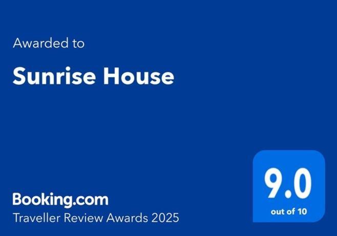 Sunrise House Bed & Breakfast *