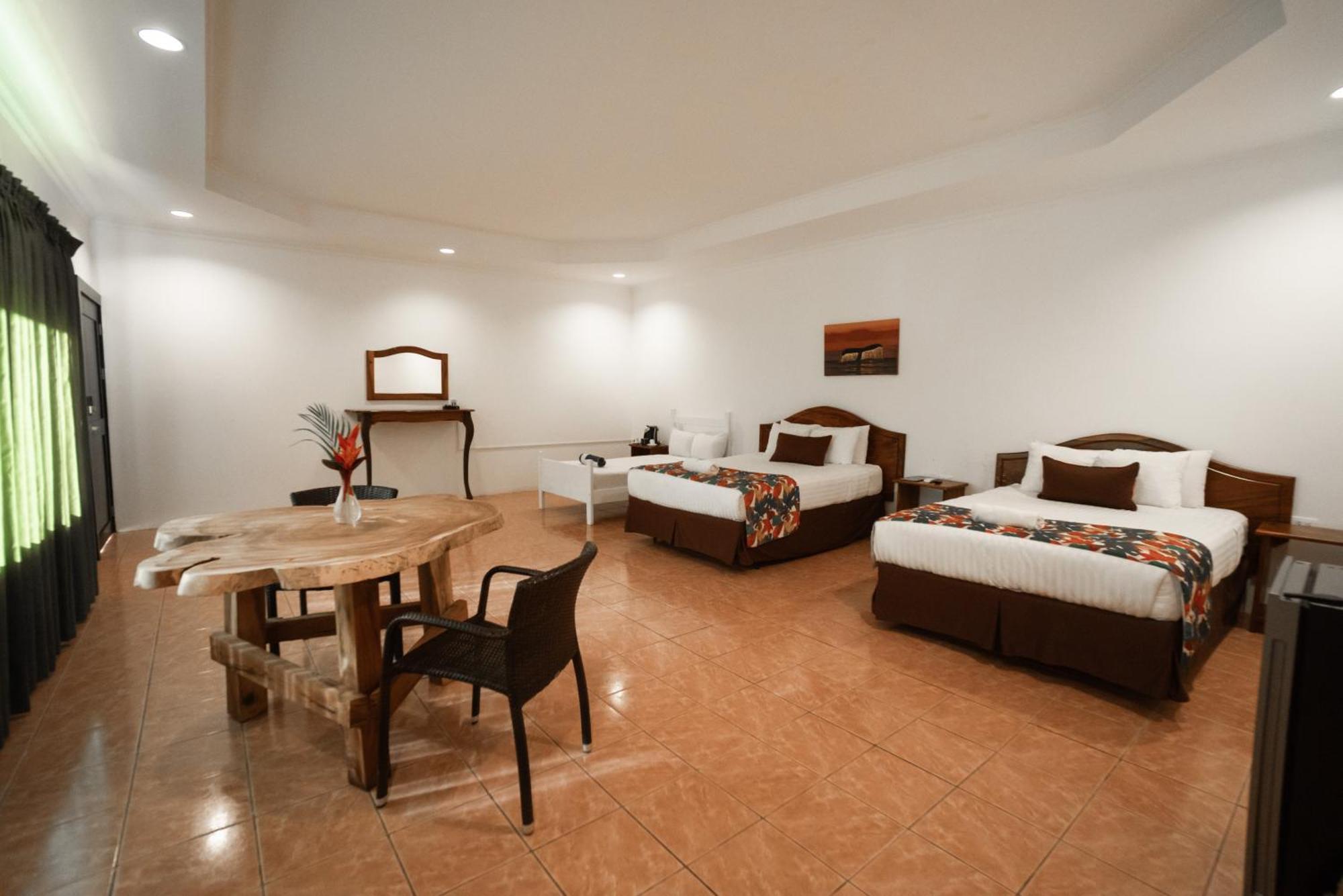 Hotel Costa Pacifica 3*