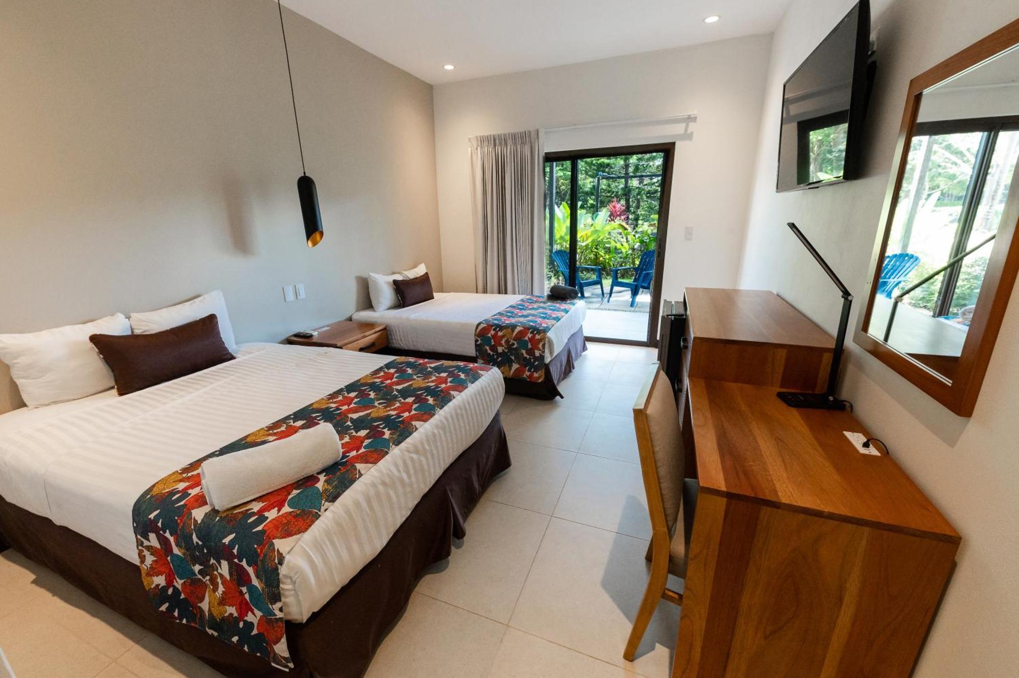 Hotel Costa Pacifica 3*