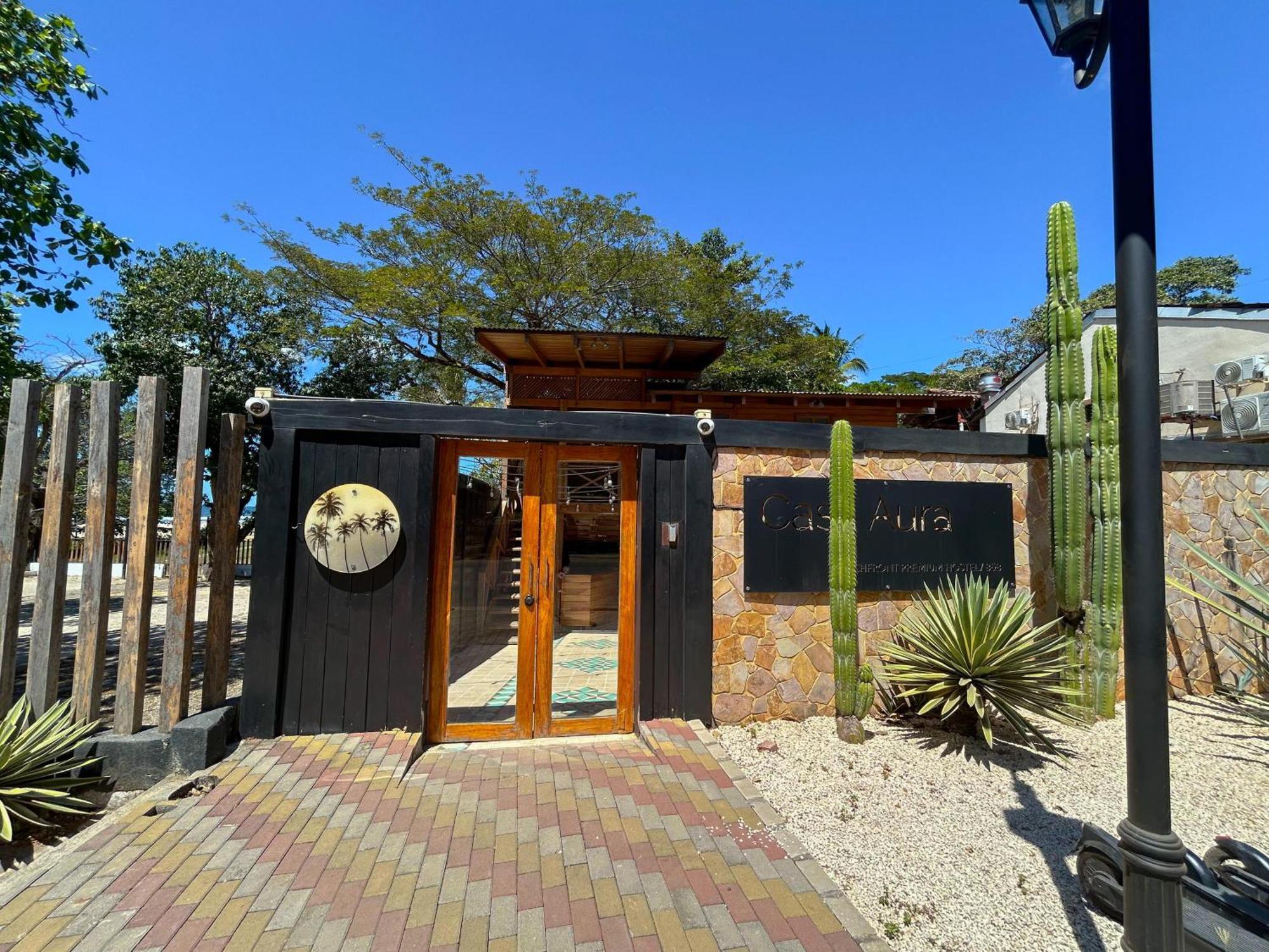 Hostel Casa Aura: Beachfront Premium *