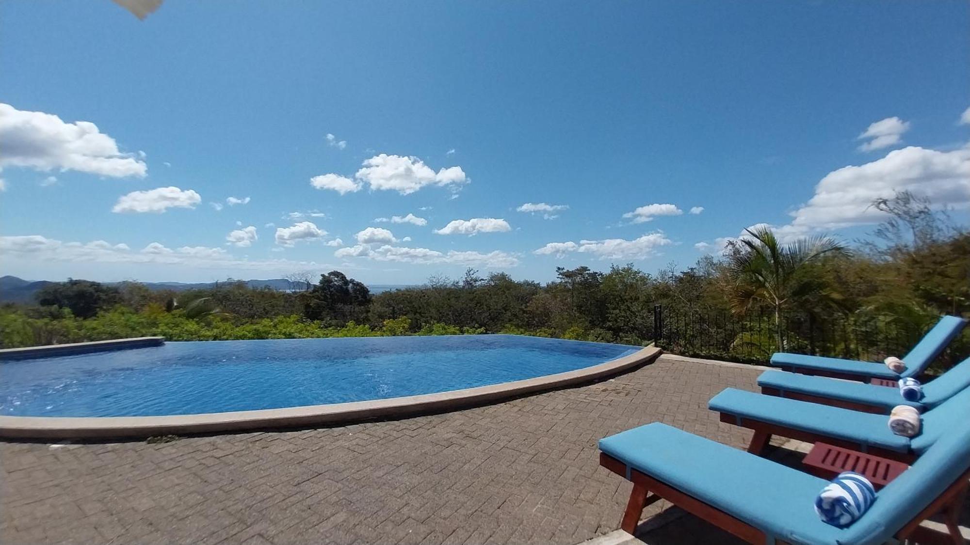 Playa Potrero - Great With Spectacular Sunsets - De Oro *
