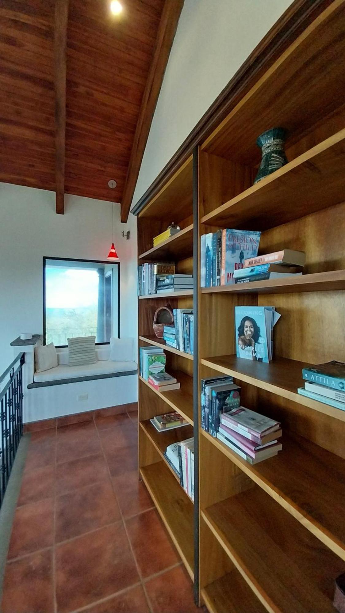 Playa Potrero - Great With Spectacular Sunsets - De Oro Villa Potrero (Guanacaste)