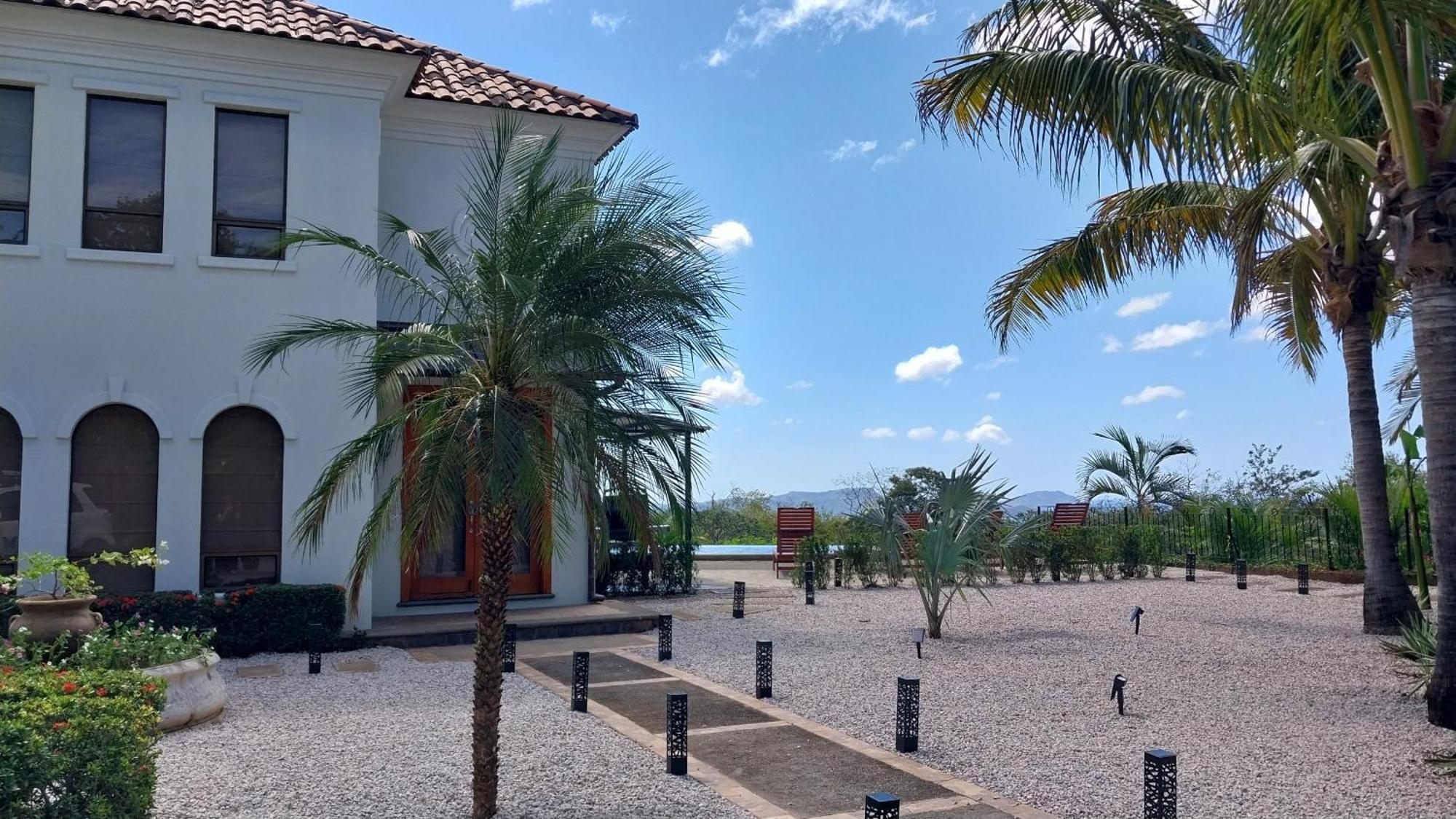 Playa Potrero - Great With Spectacular Sunsets - De Oro * Potrero (Guanacaste)