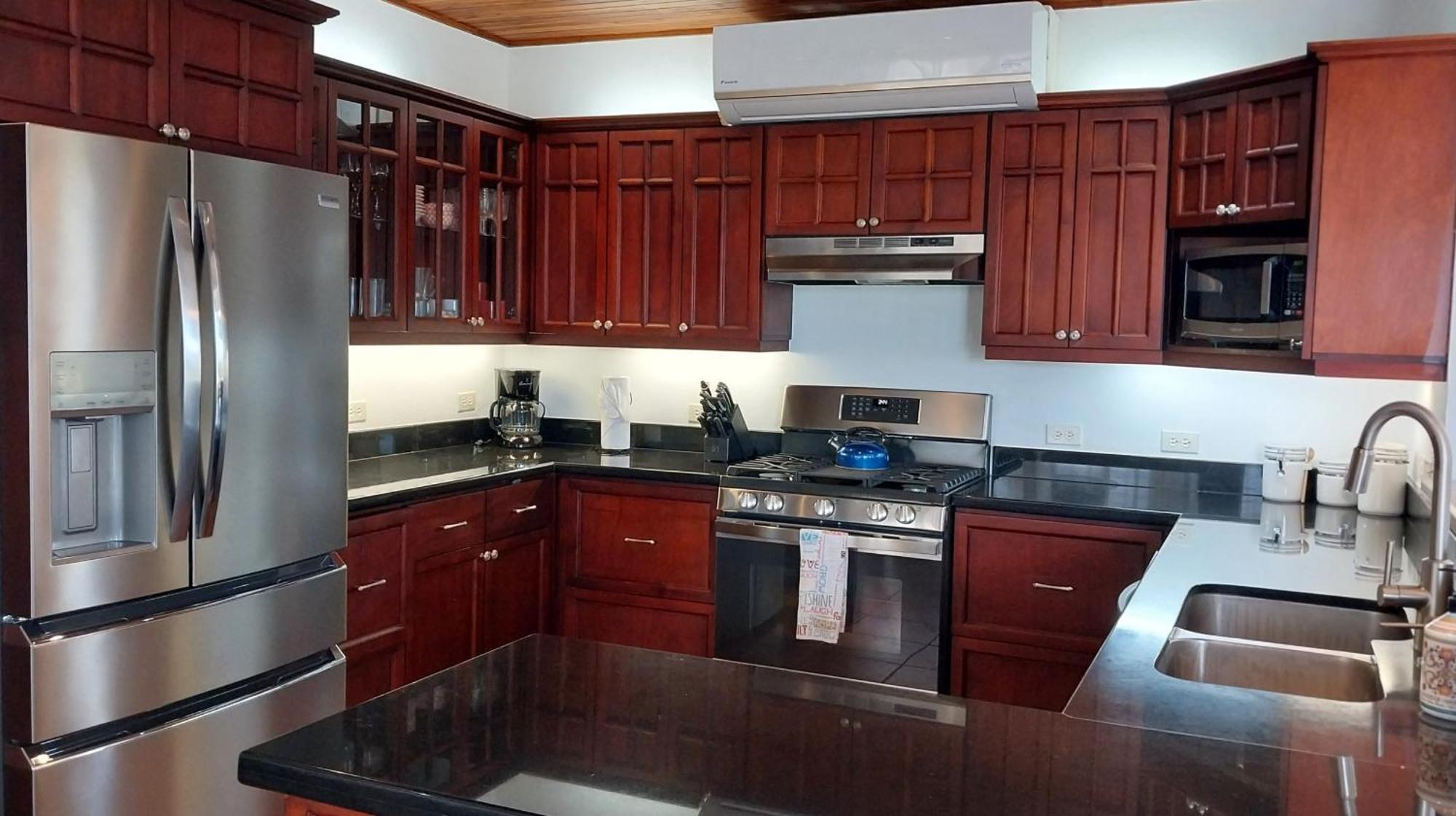 Playa Potrero - Great With Spectacular Sunsets - De Oro Villa Potrero (Guanacaste)
