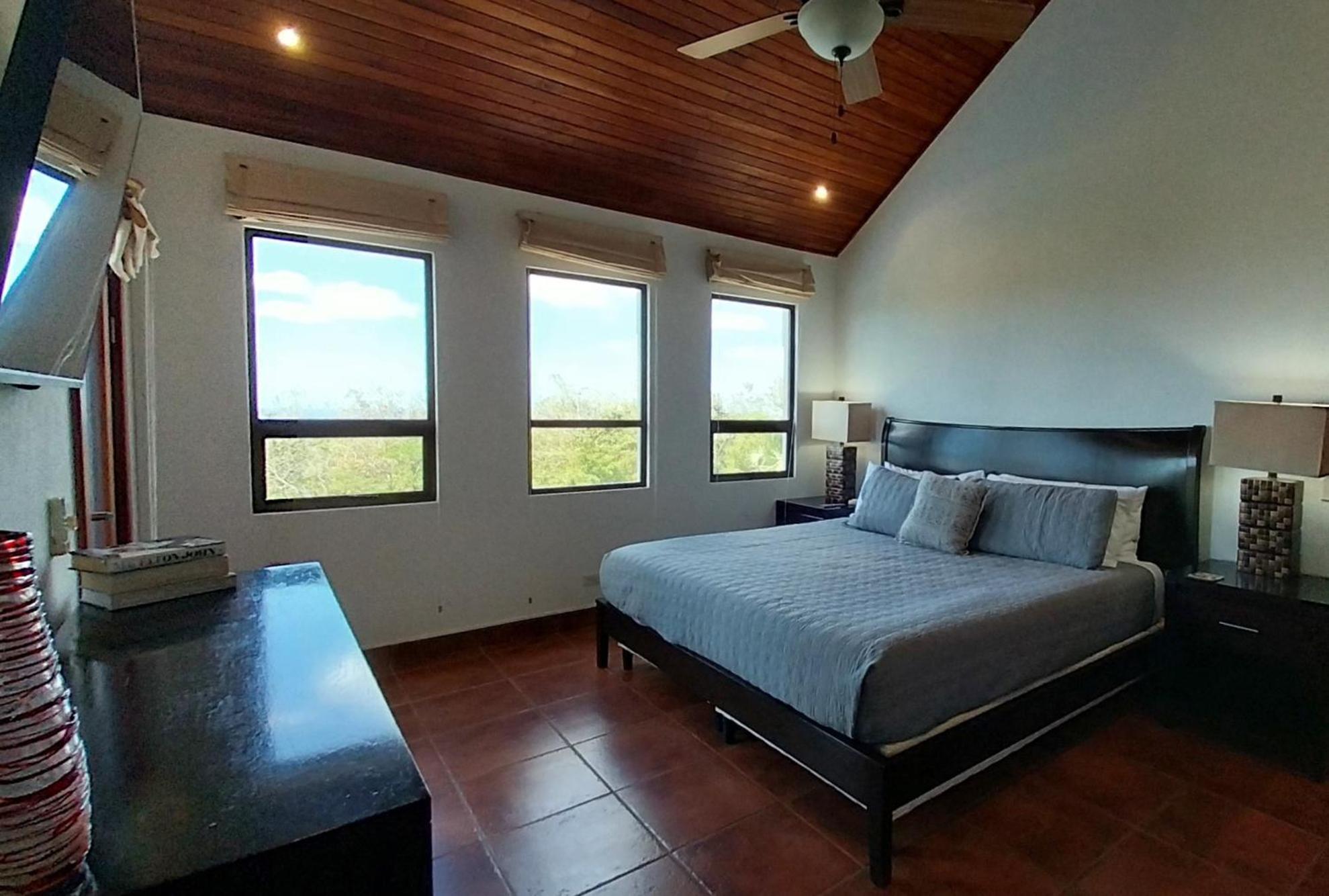 Playa Potrero - Great With Spectacular Sunsets - De Oro Potrero (Guanacaste)