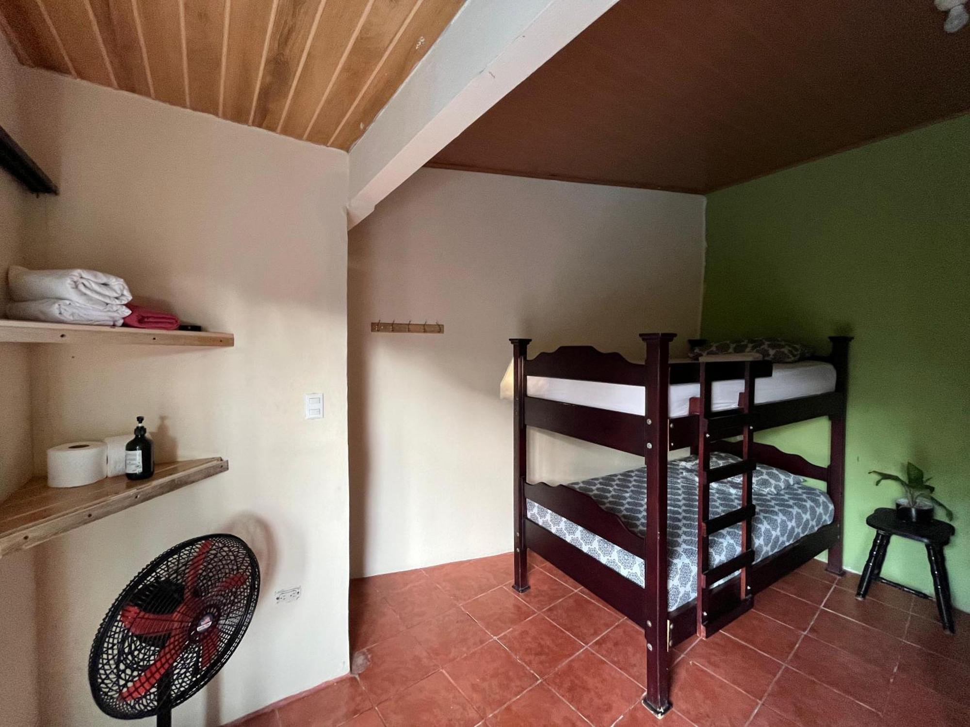 Cabinas Dona Regina *