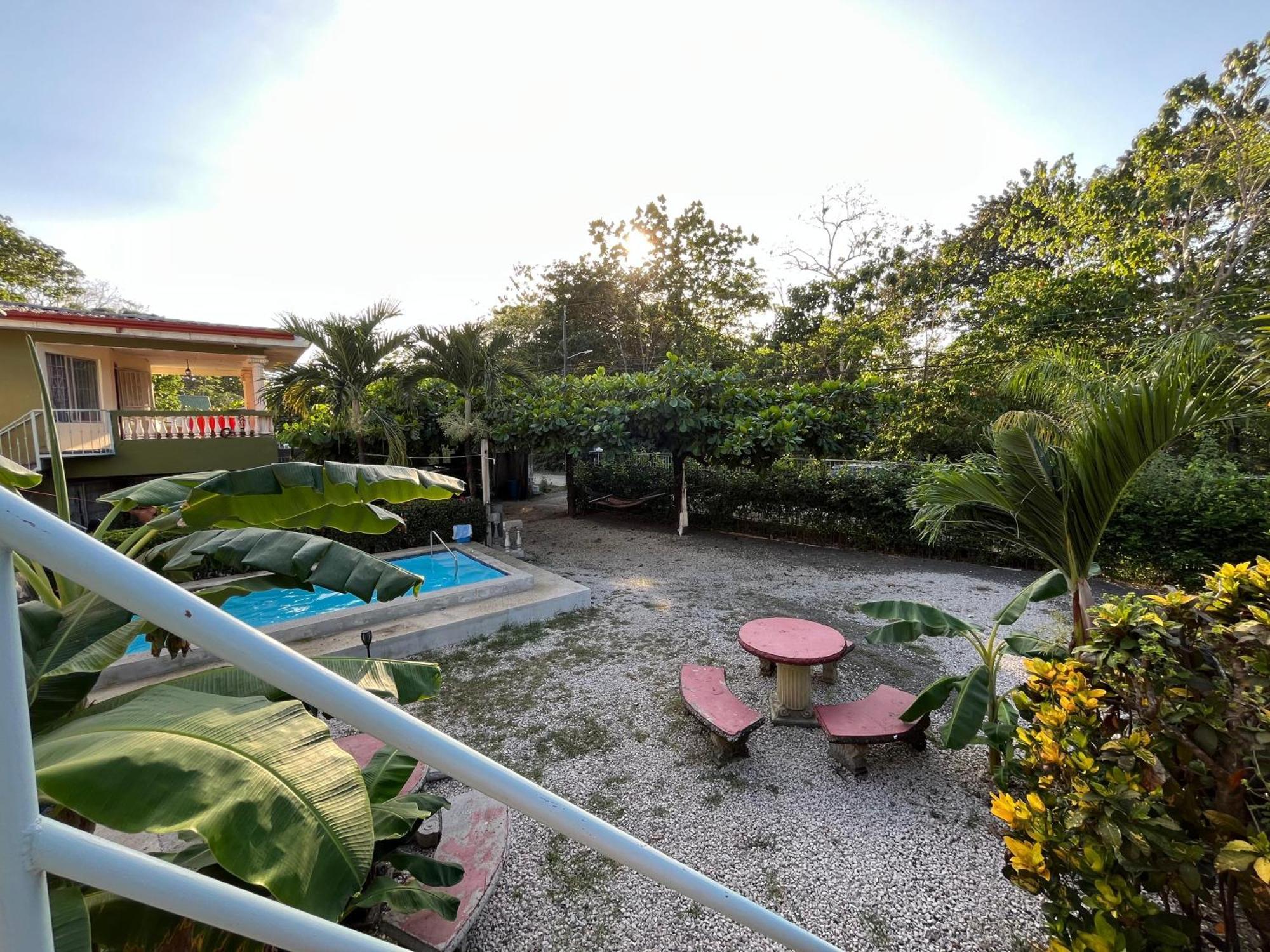 Aparthotel Cabinas Dona Regina Nicoya
