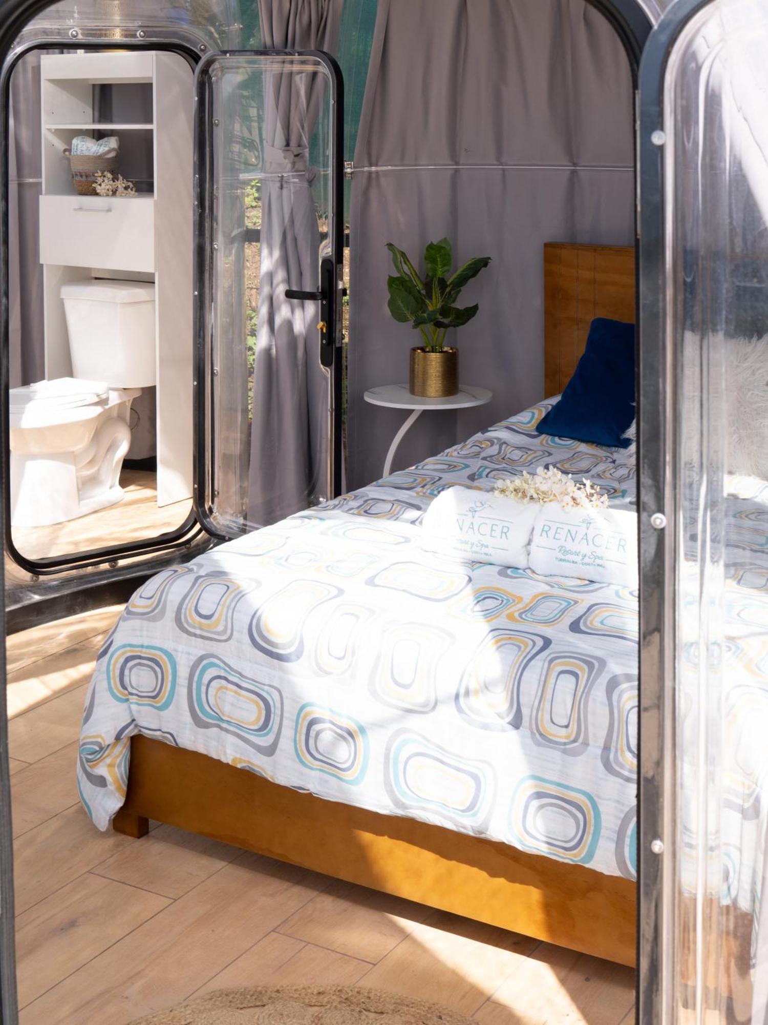 Glamping Renacer Vistas Turrialba, Paris * Turrialba