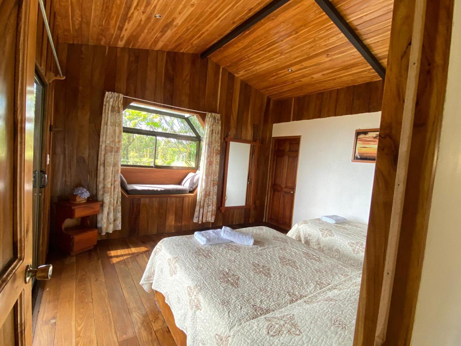 Cabinas Capulin & Farm *