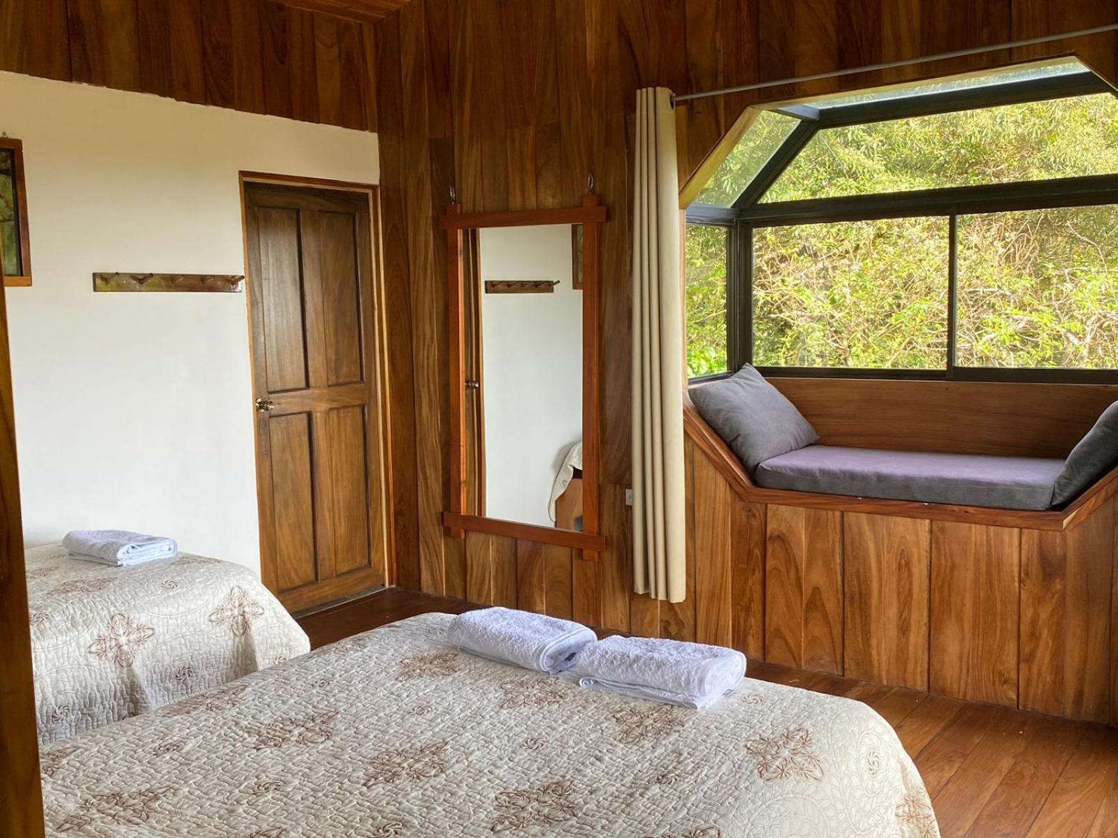 Cabinas Capulin & Farm * Monteverde