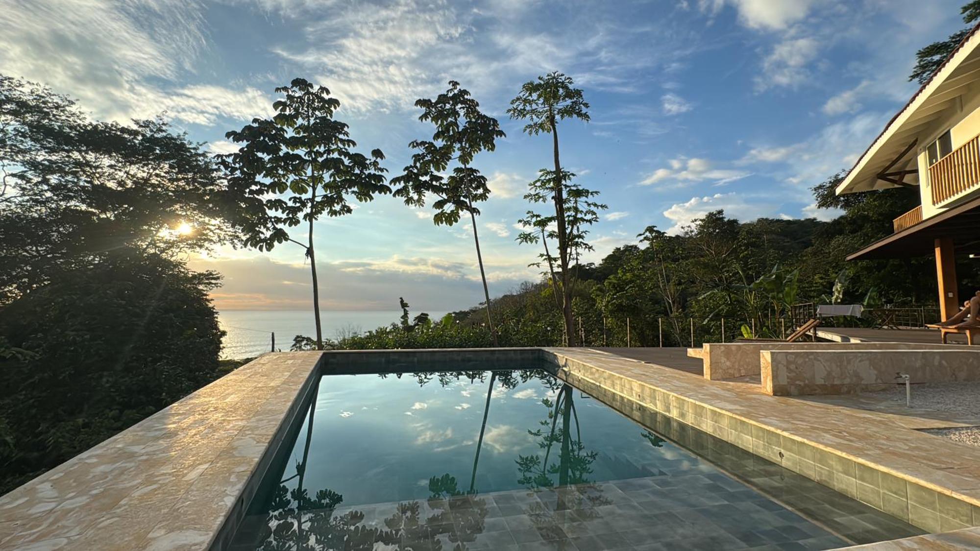 Hotel Casa Luna - Private With Ocean View, Pool, Ac, Wifi *
