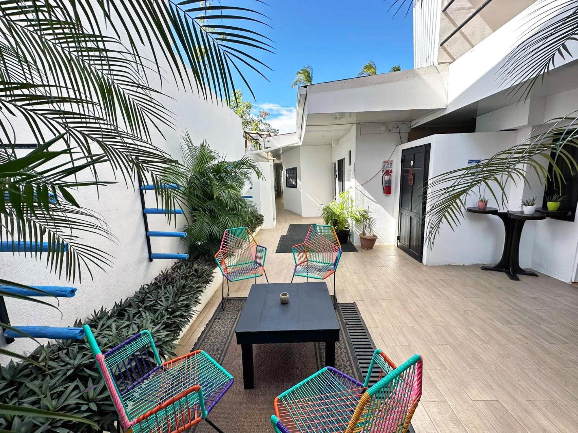 Hotel Surf Ranch 4*