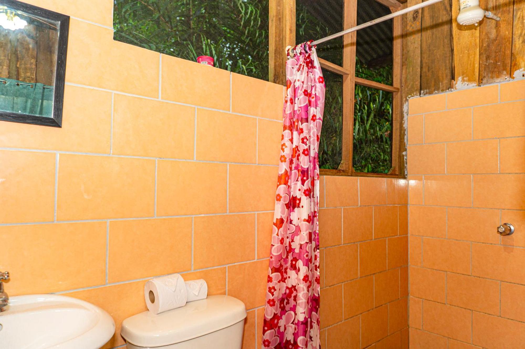 Citronela Corcovado Hotel Drake Bay