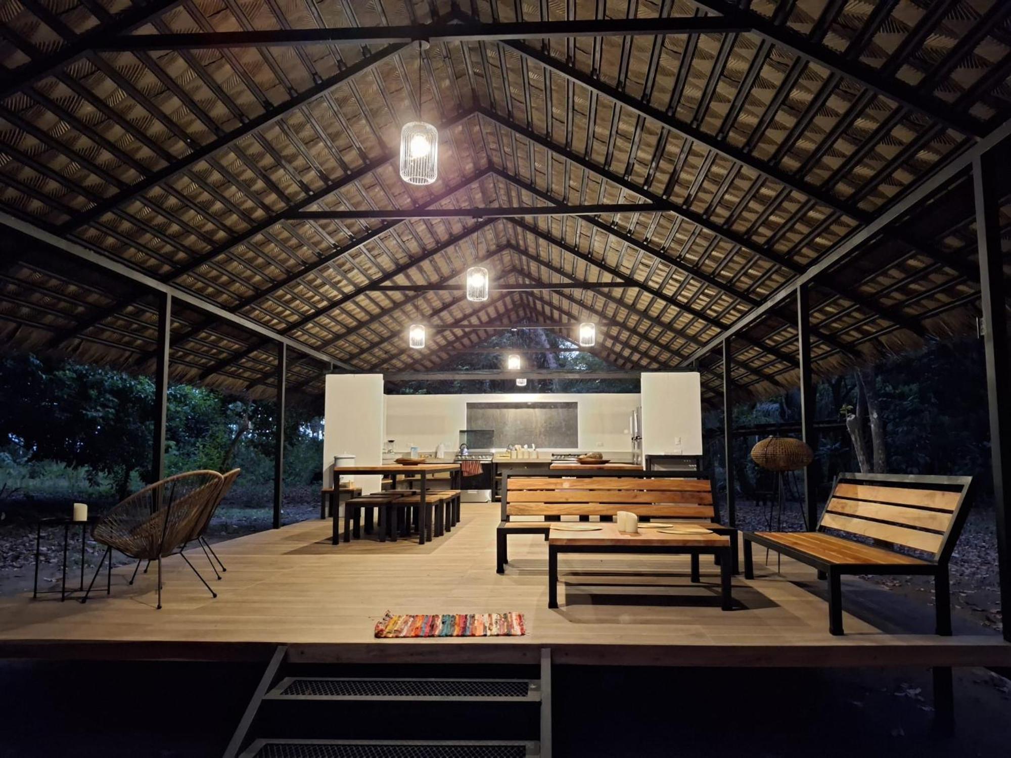 Four Monkeys Eco - Jungle & Lodge