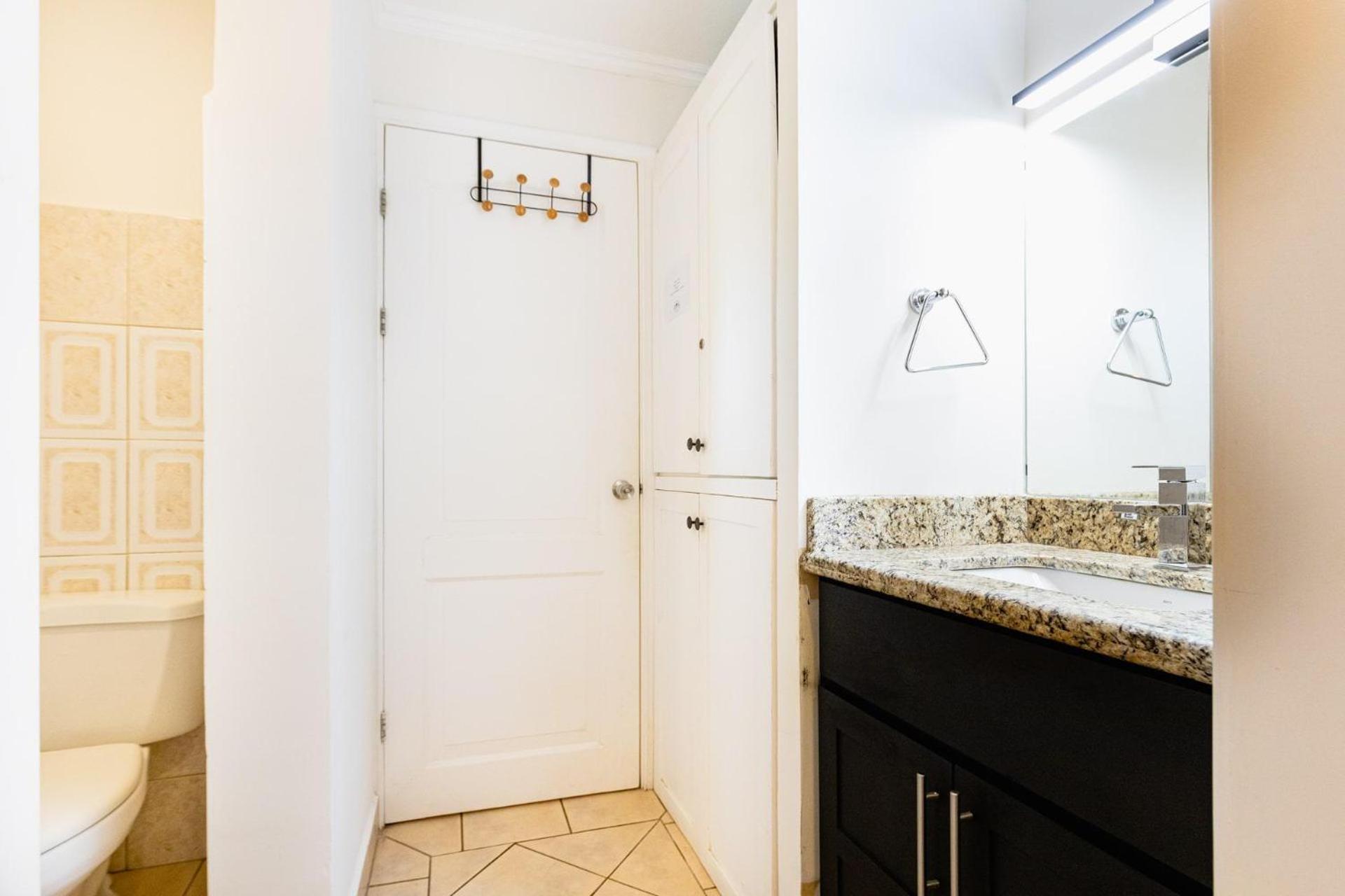 Sunrise 27- 2 Bedroom Ocean View Apartment *