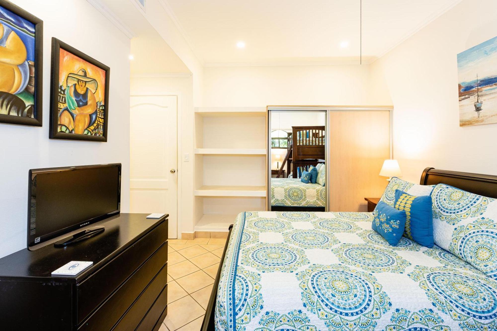 Sunrise 27- 2 Bedroom Ocean View Apartment