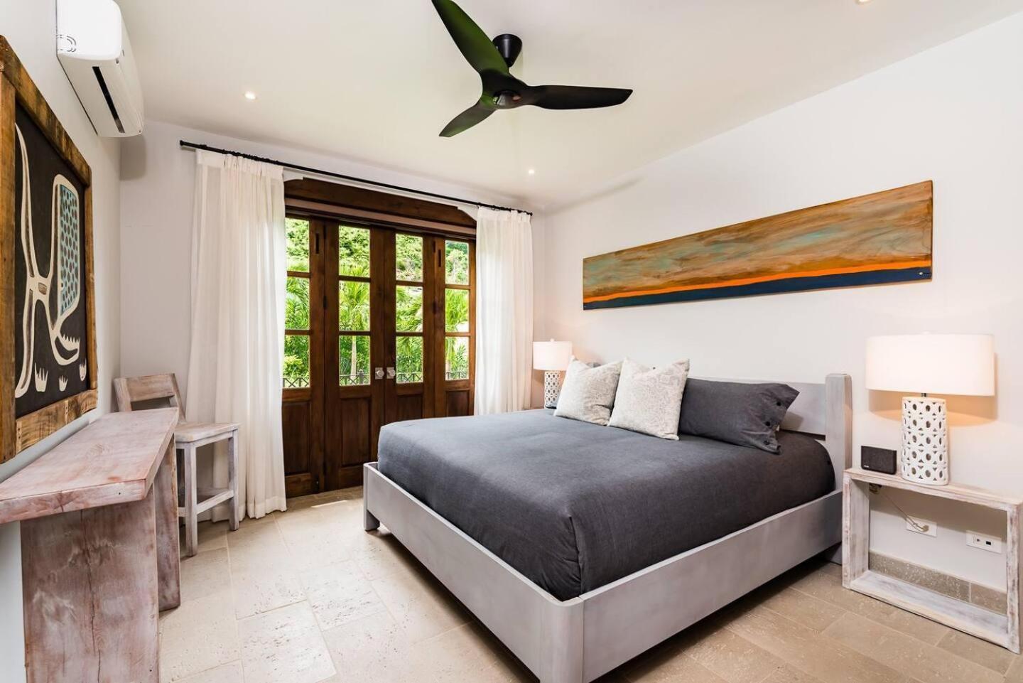 Apartment Plaza Carlota 4 At Catalinas- 1 Bedroom Sofa Bed *