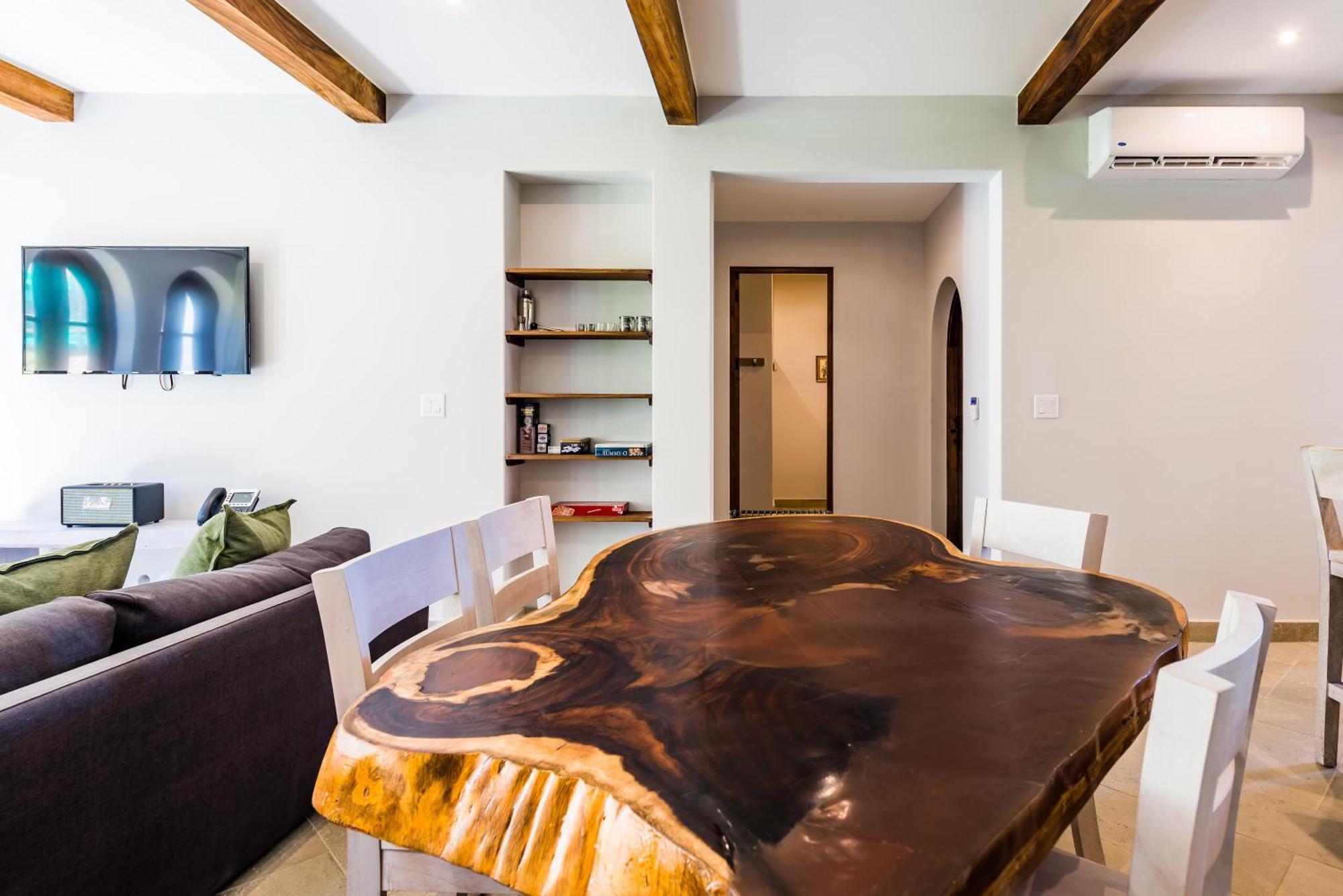 Plaza Carlota 4 At Catalinas- 1 Bedroom Sofa Bed *