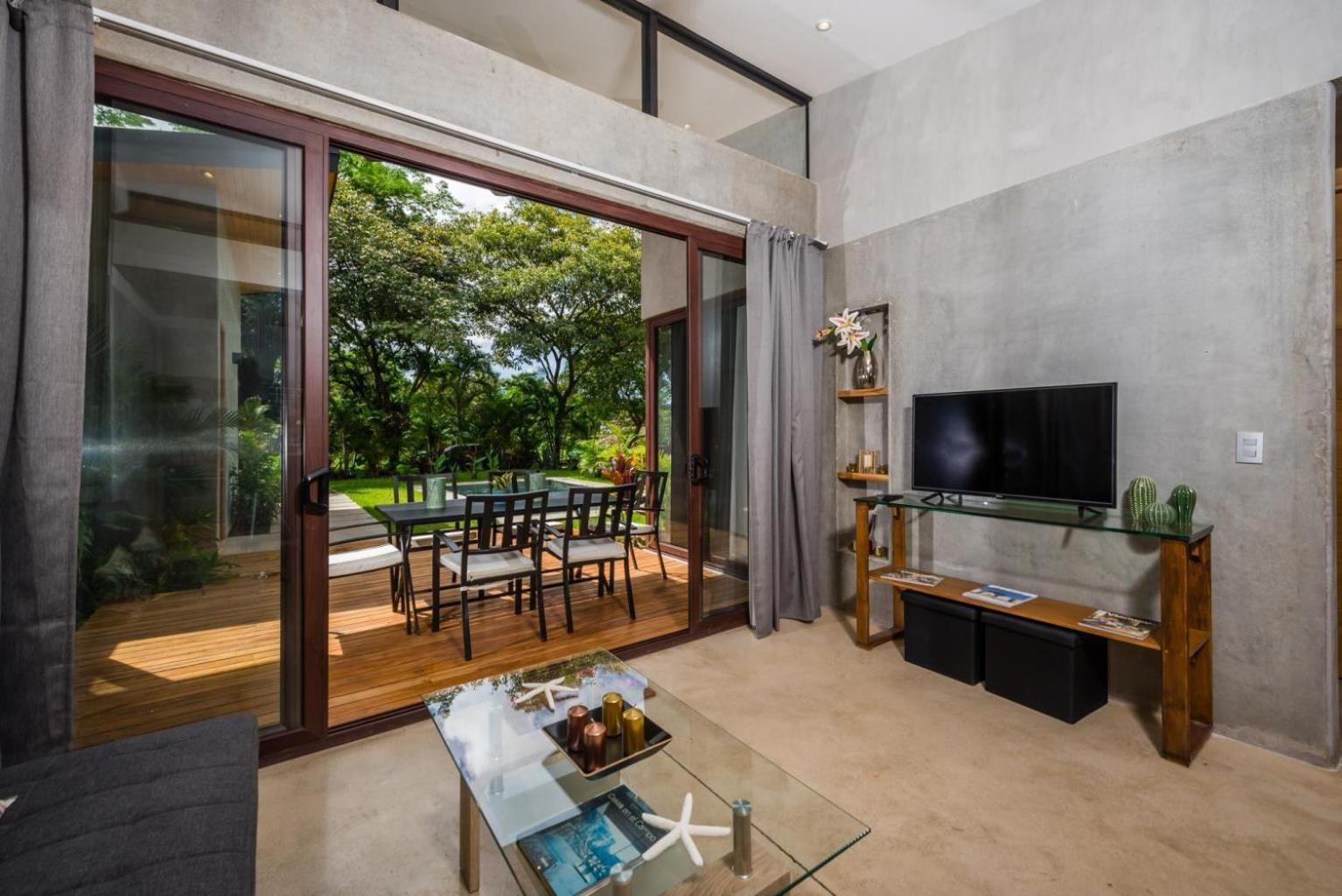 Casa *