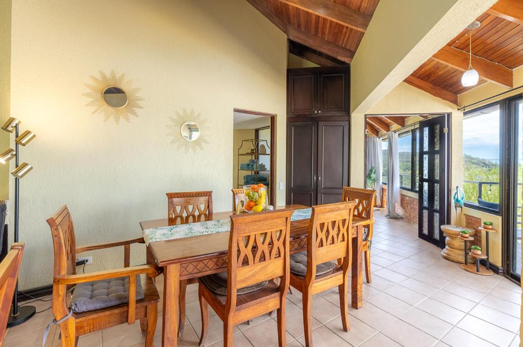 Villa Sunset - Your Sunshine Escape!