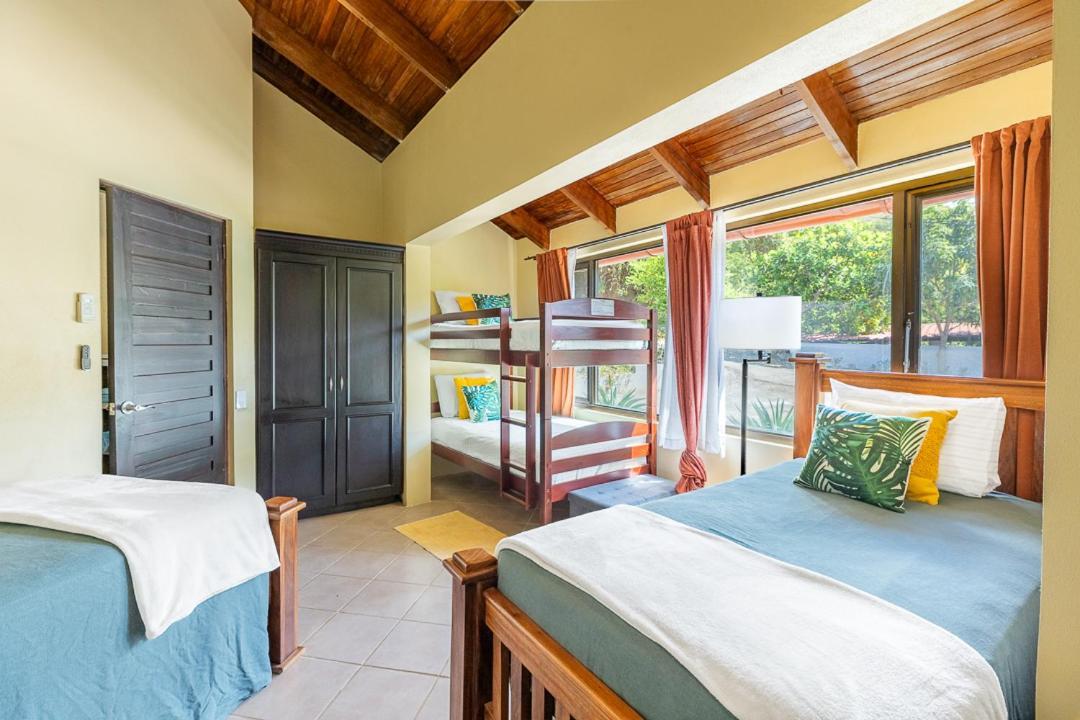 Villa Sunset - Your Sunshine Escape!