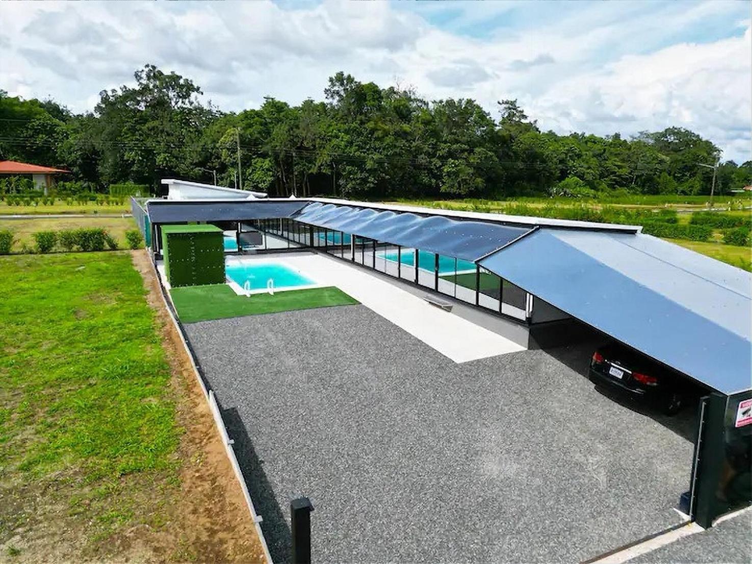 Casa Cristal # 1
