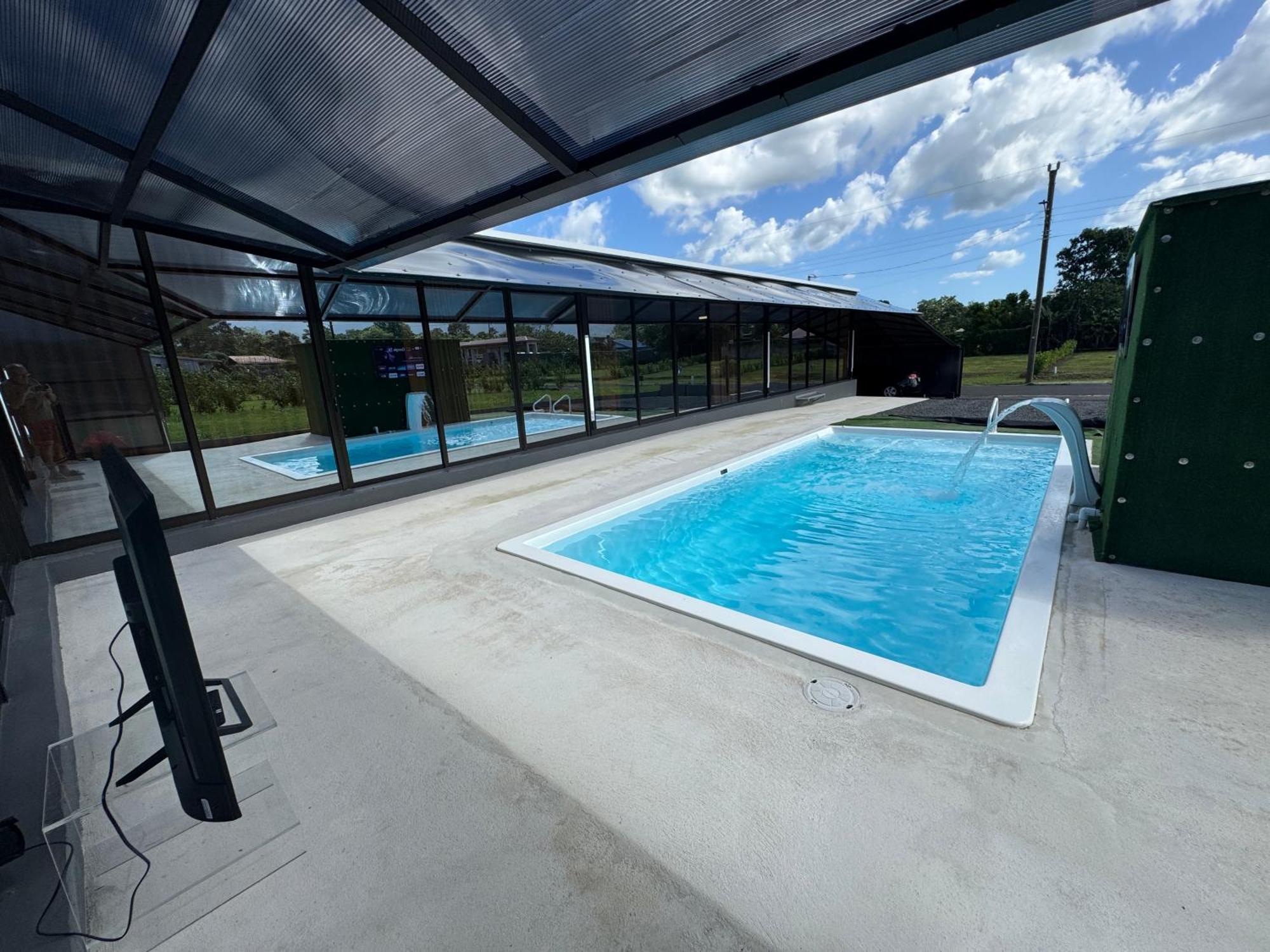 Casa Cristal # 1