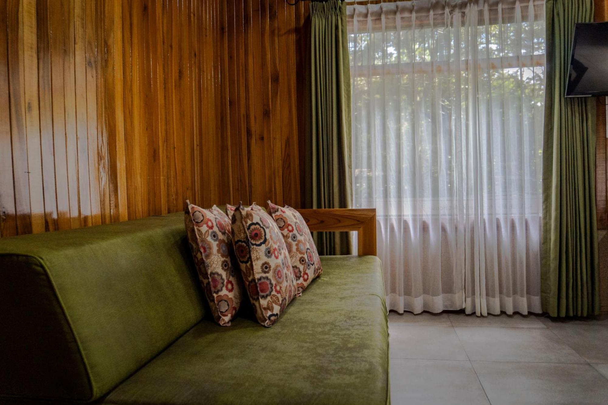 Pinos & Reserve Lodge *