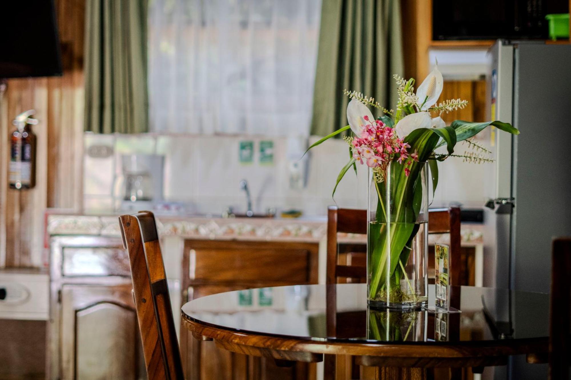 Pinos & Reserve Lodge Monteverde