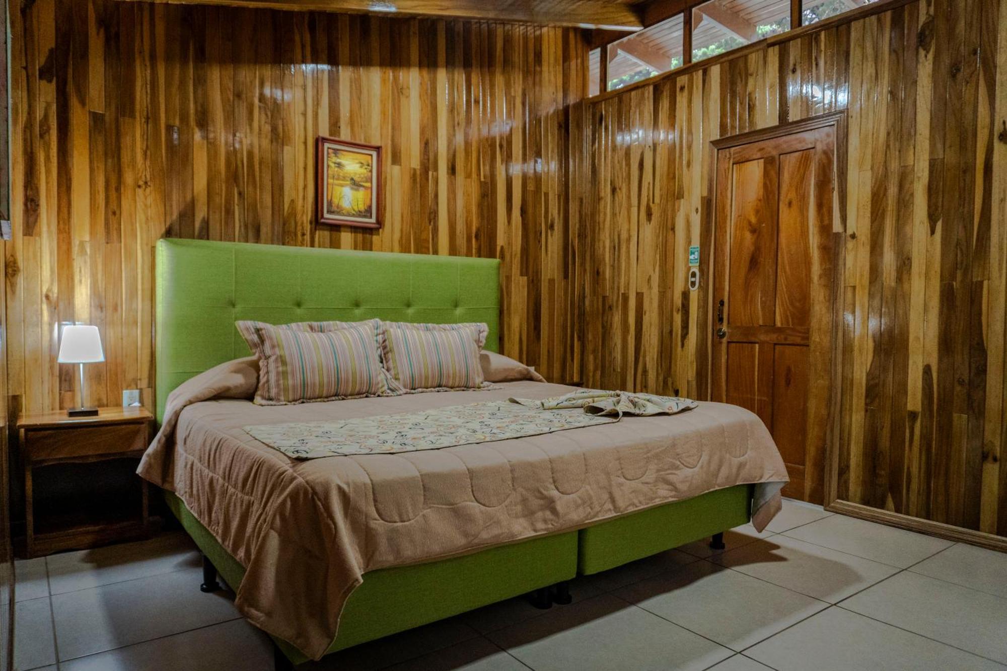 Pinos & Reserve Lodge *