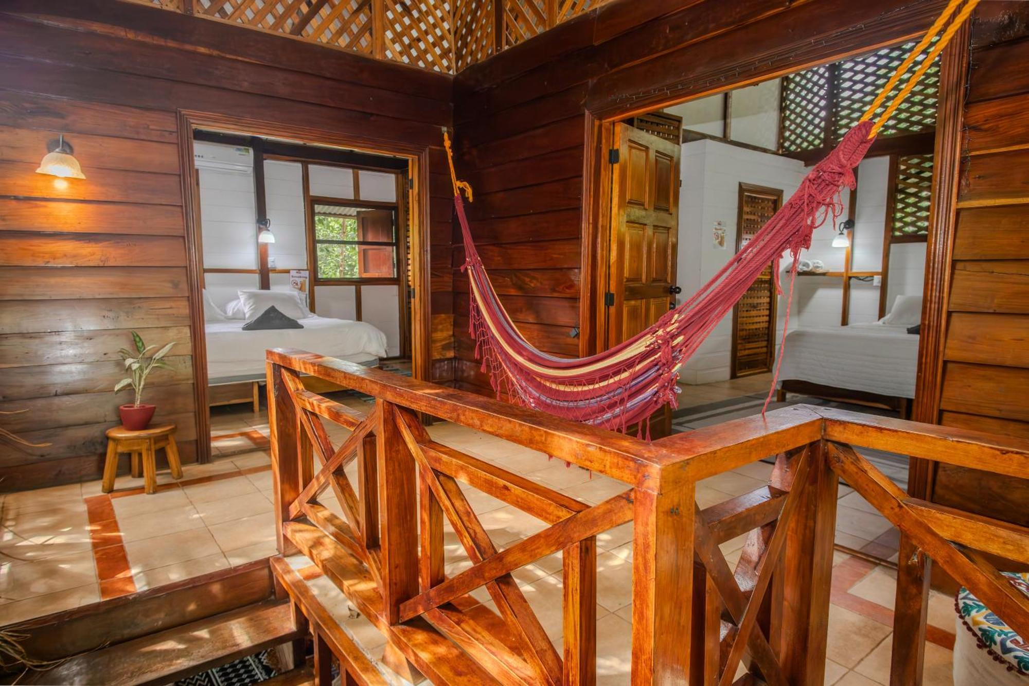 Private Villa, Pool, Hot Jacuzzi In Puerto Viejo Villa