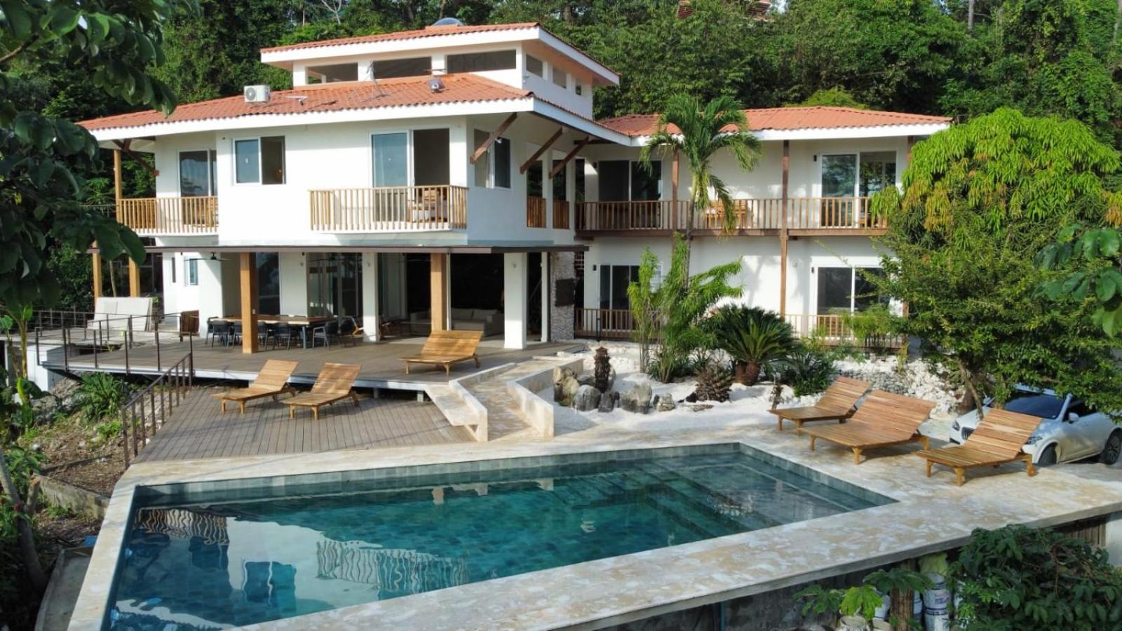 Hotel Casa Luna - Private With Ocean View, Pool, Ac, Wifi